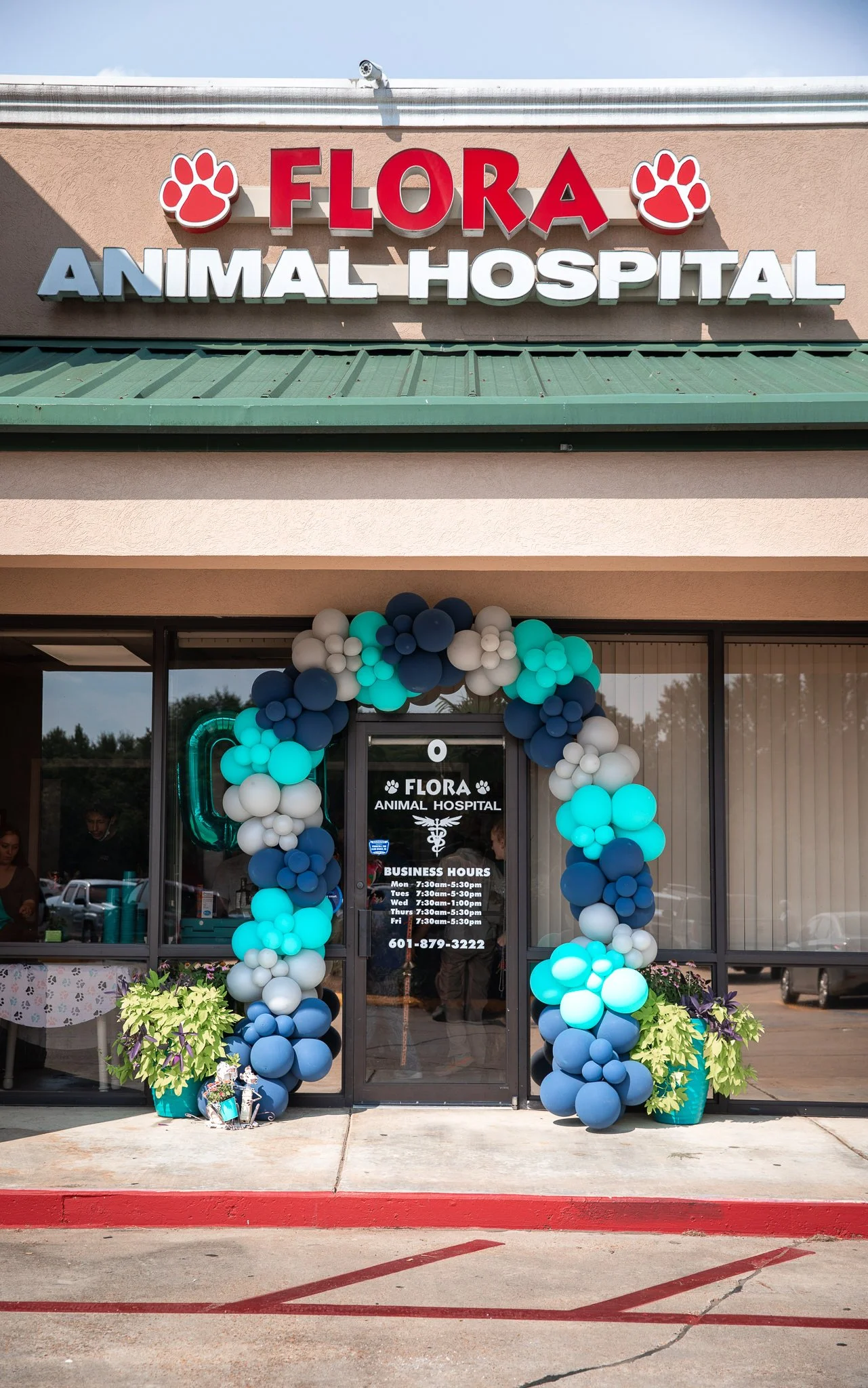 Front view of Flora Animal Hospital in Flora Mississippi