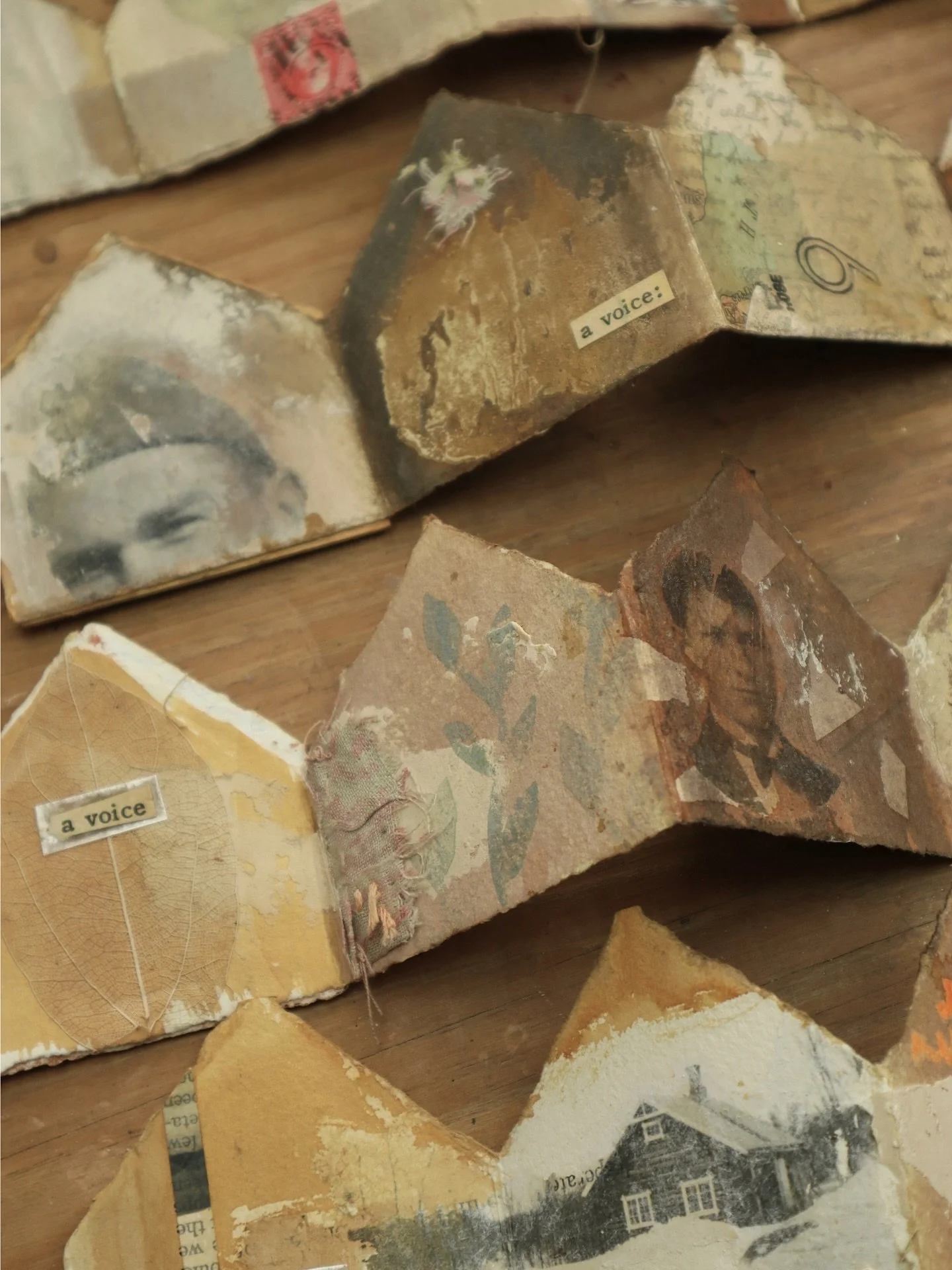 Almost ready to open the doors..

These little accordion houses have been filling with tiny stories, and soon I&rsquo;ll be sharing how you can make your own.

On Monday 13 October the doors open to Accordion Houses, my new online class.

#accordionh
