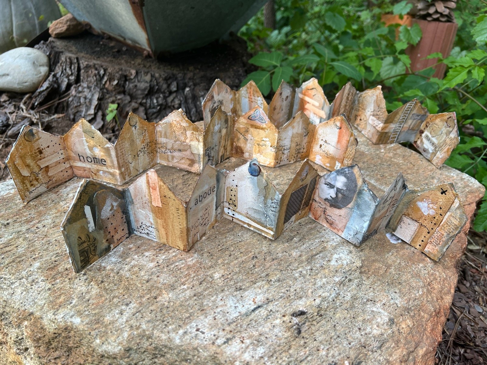 AccordionHouses_c.jpg