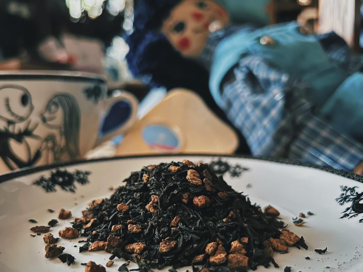 No matter who you are or where you come from, we have the tea for you. 🖤

We are Hemlock &amp; Key: Richmond, Virginia&rsquo;s premier purveyor of loose-leaf teas and accessories. 🫖

From small family farms to some of the world&rsquo;s most renowne