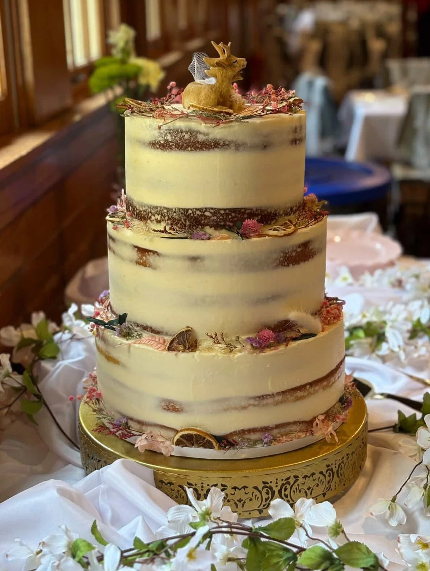 Okay, this is beyond amazing! 😱

Our friends at @honeybakedbeerva crafted an entire wedding cake with our Velvet Grey baked inside. We could not be more proud of them for undertaking this extraordinary task, as well as grateful for them using our te
