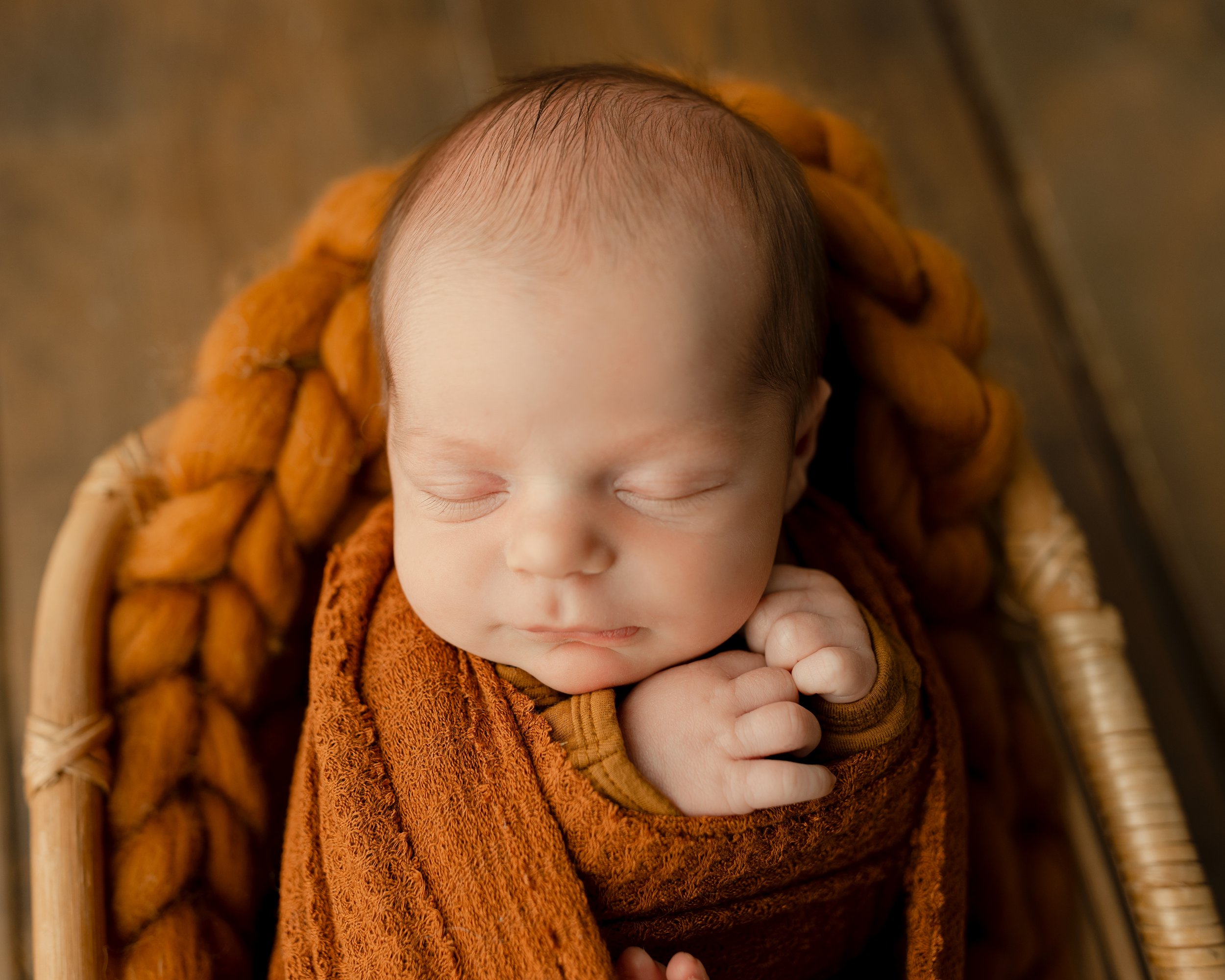 Eli Johnson Newborn (16).jpg