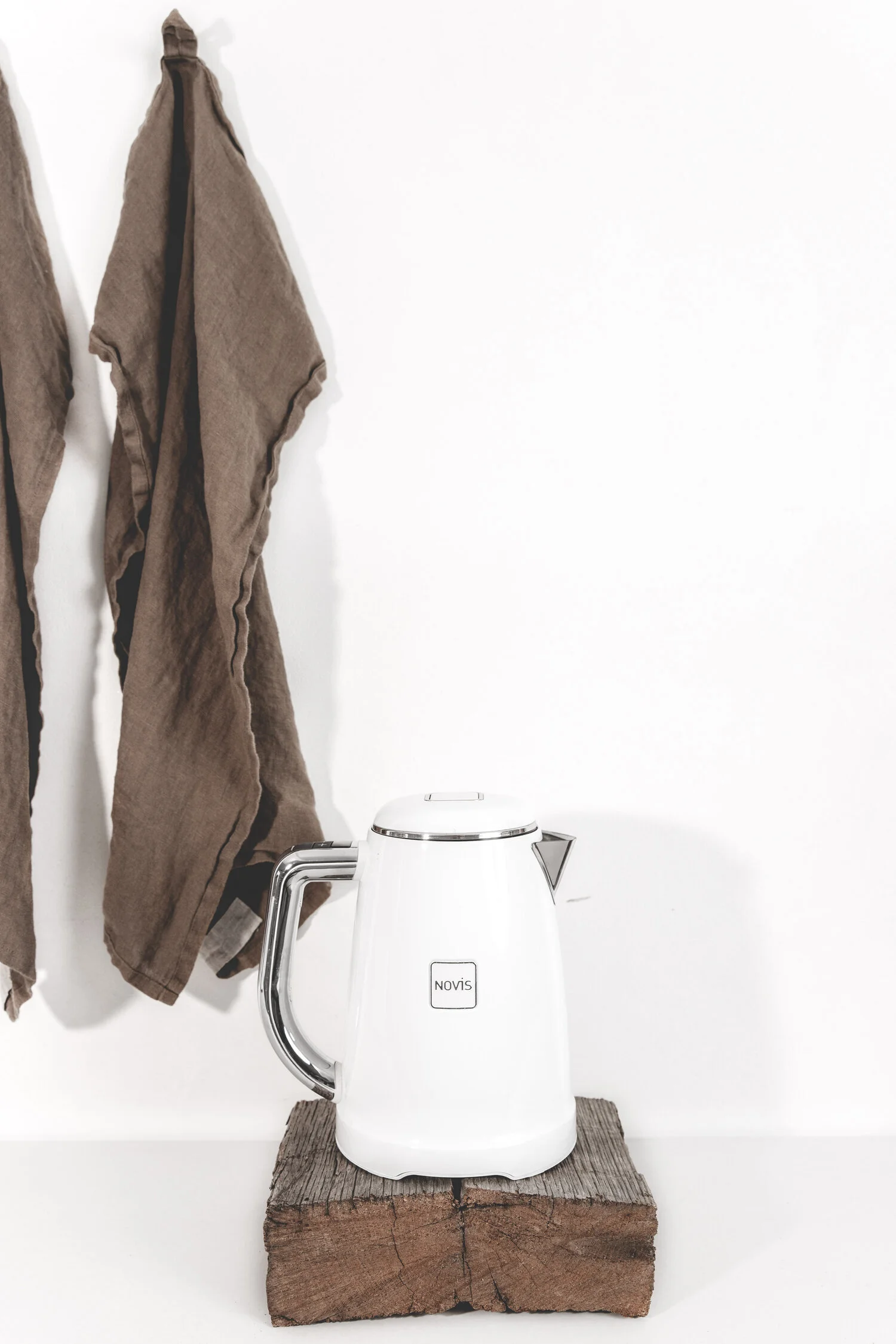 NADIA'S WHITE LINE WASSERKOCHER | WEISS