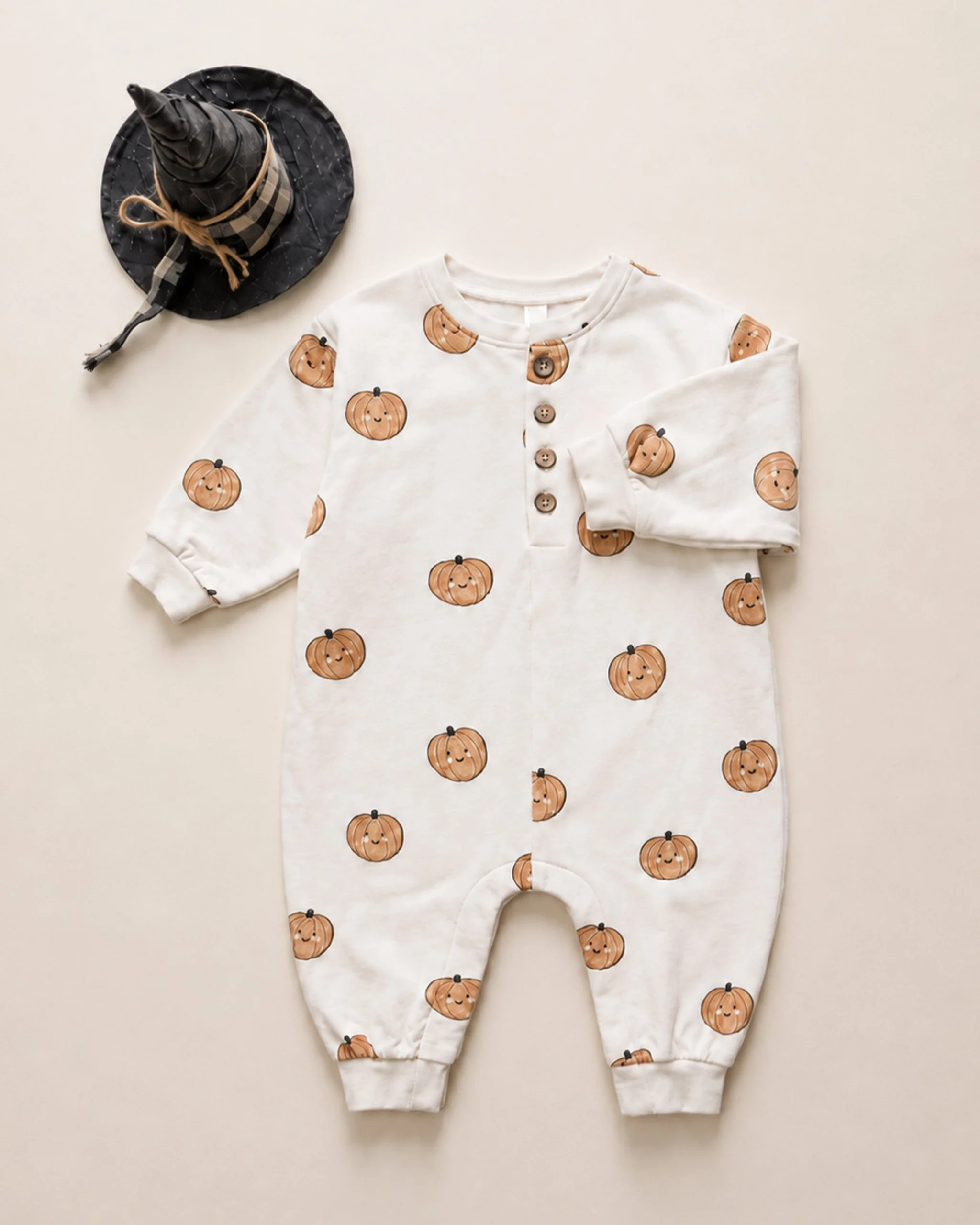QM-AW26-HW-STYLED-FLATS-WEB-008.jpg