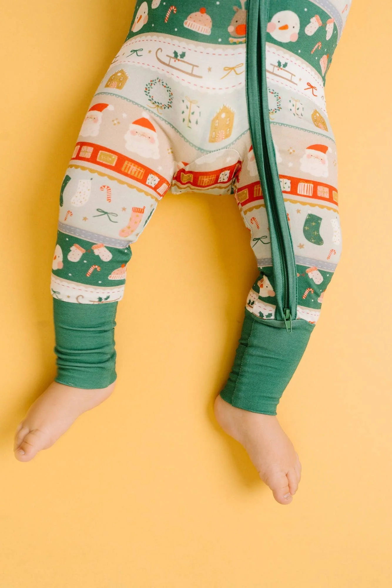 merry-little-christmas-bamboo-sleeper-7.jpg (Copy)