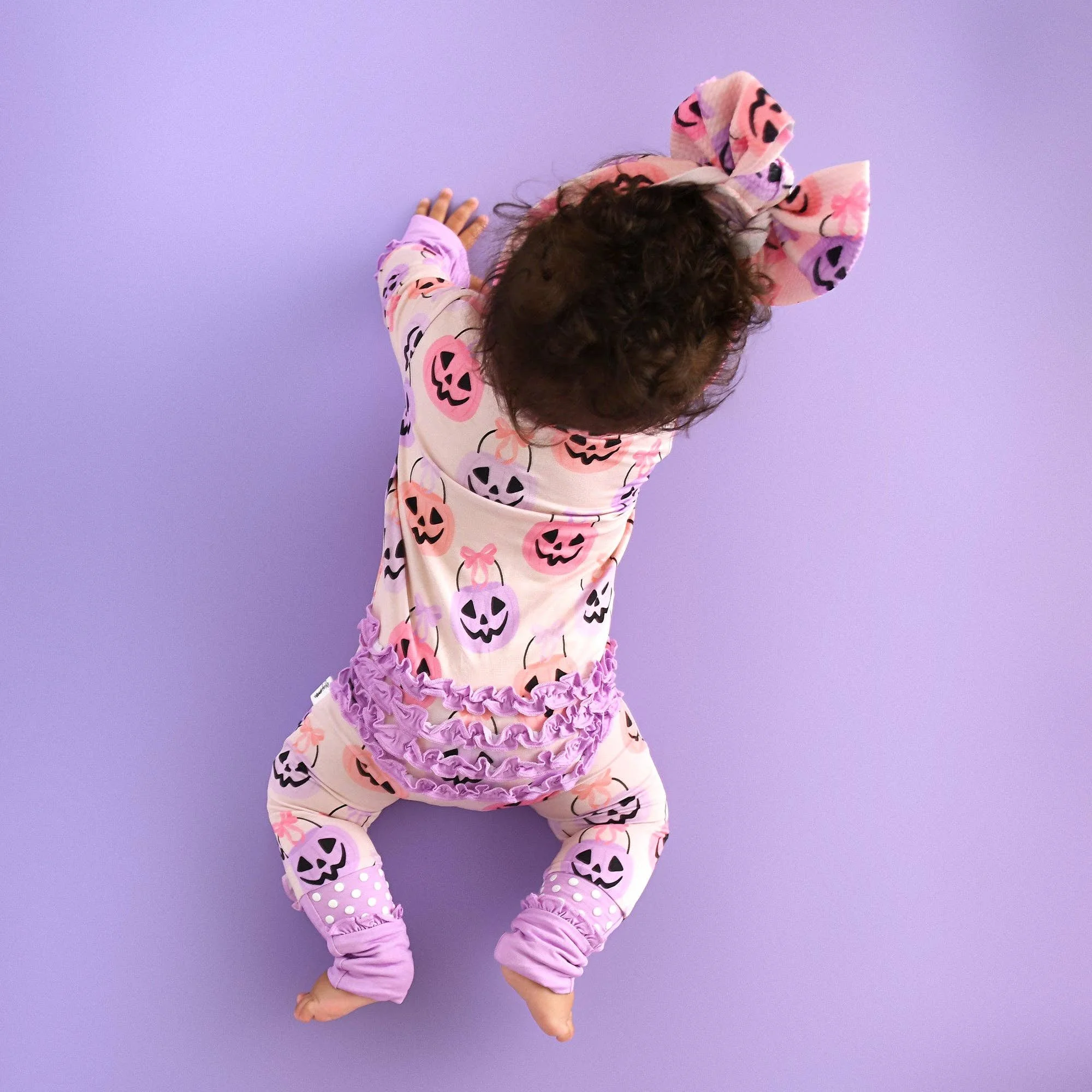 emmy-ruffle-zip-bamboo-halloween-pumpkins-baby-outfit-26.jpg