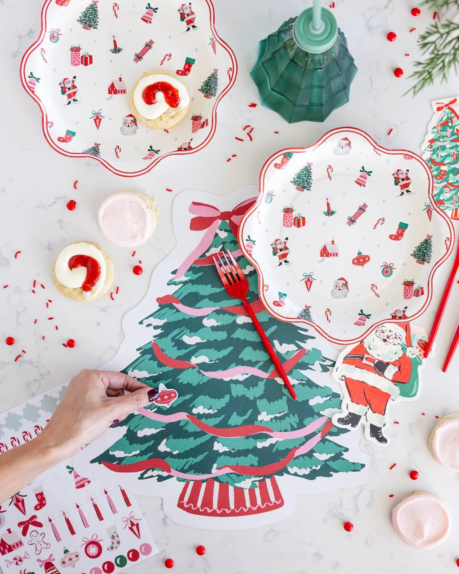 hly1315-christmas-tree-placemat-with-stickers-3.jpg