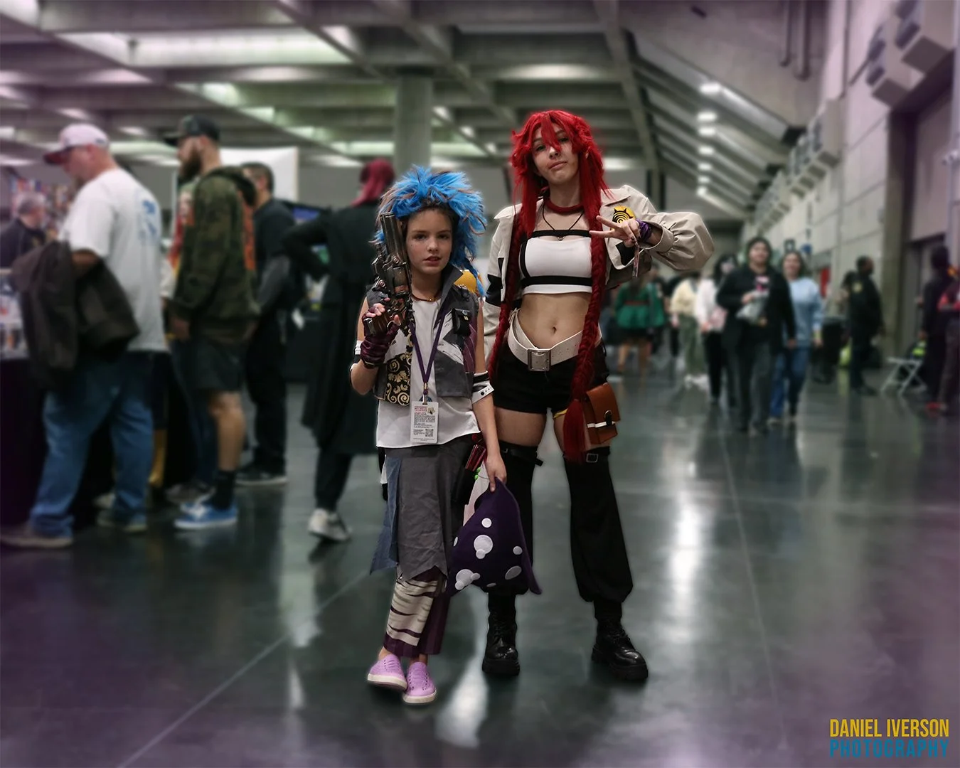 Cosplayers @d34d_ryuxx as Riyo from Gachiakuta, and an unnamed cosplayer as Isha from Arcane!!!!
------------------------------------
#bayareaphotographer #sacanime #sacanimewinter #sacwinter #photoedit #cosplay #cosplayers #cosplayduo #cosplayphotog