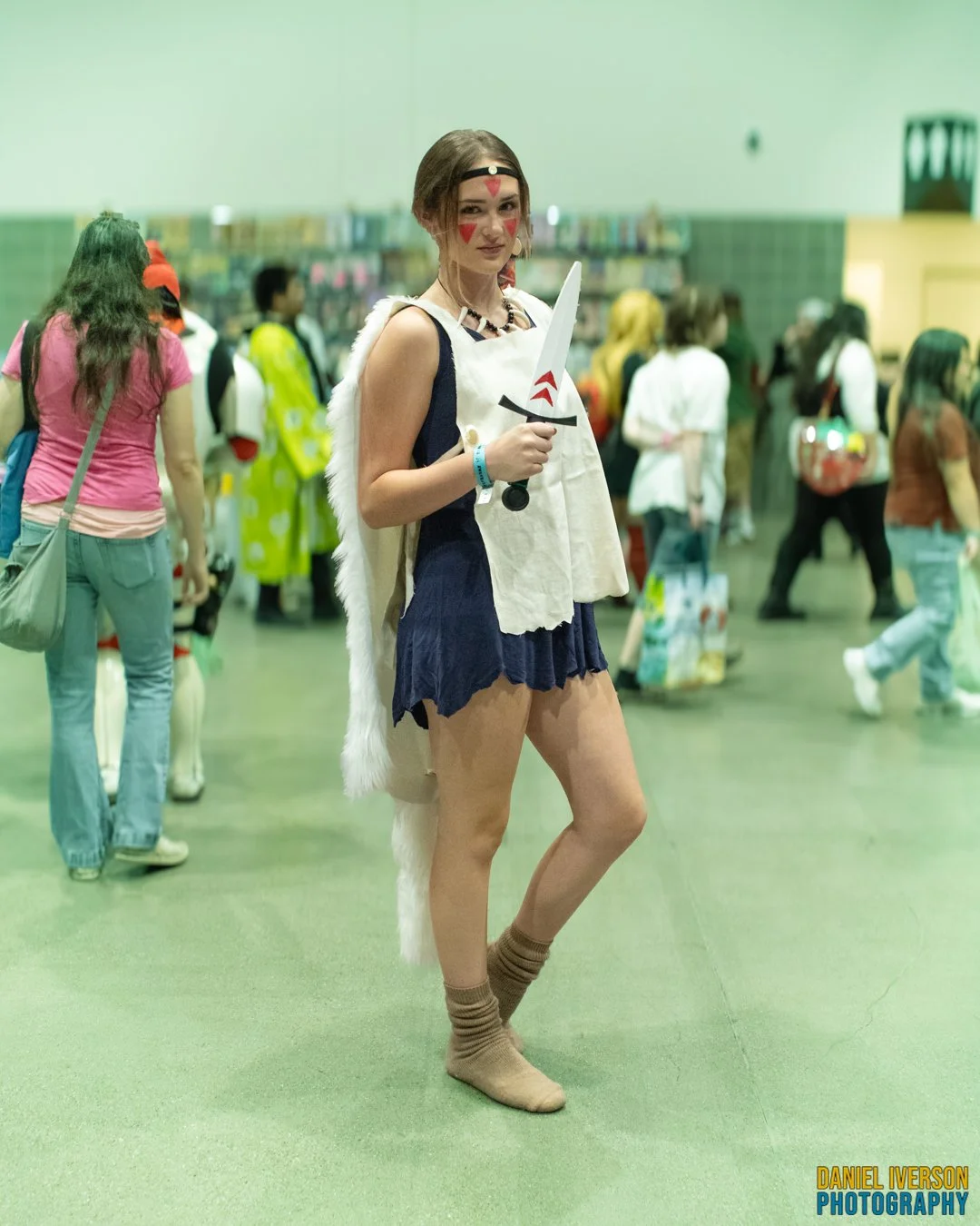 Cosplayer @veronica.ahlers as San from Princess Mononoke!!!!
------------------------------------
#cosplayphotographer #sacanimesummer #sancosplay #princessmononokecosplay #sacanime2026
