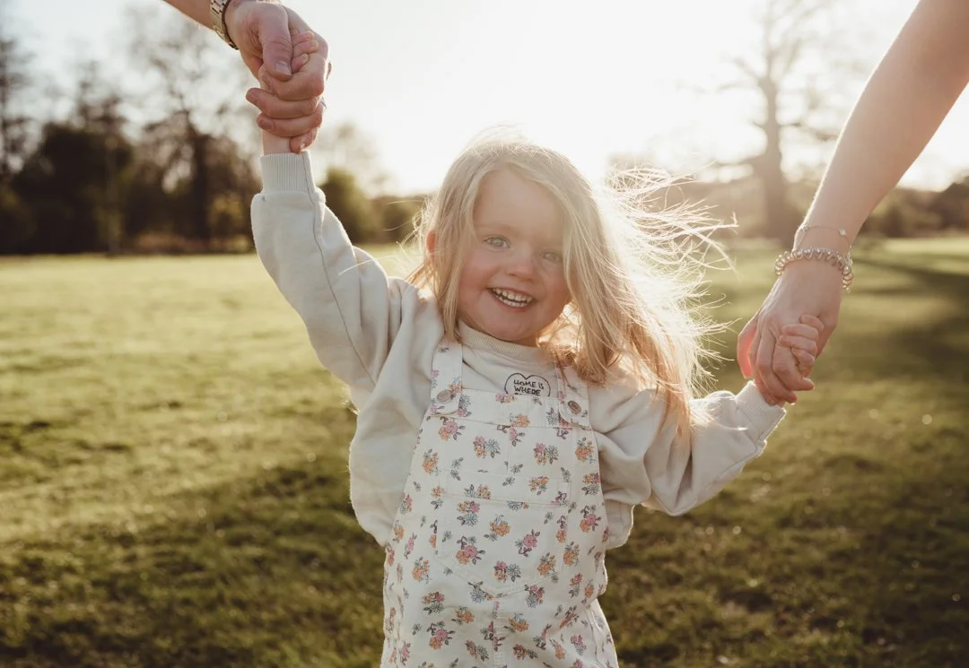 outdoor-family-sunset-jodie-wilson-photography-saffron-walden-essex-10.jpg