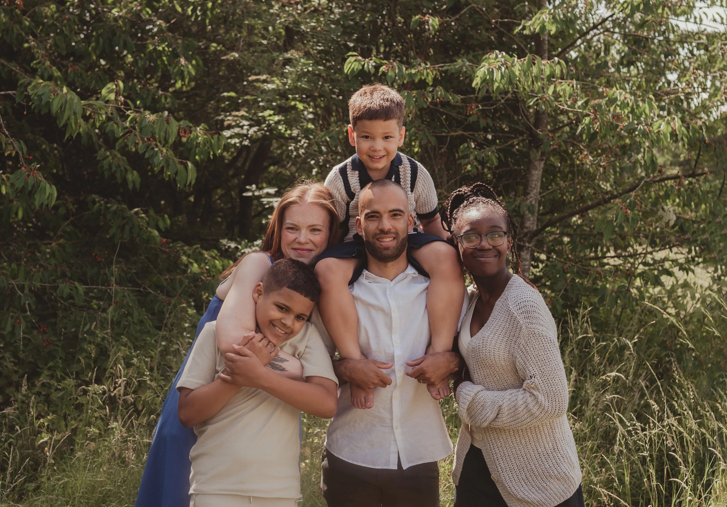 outdoor-family-photoshoot-in-saffro-walden-essex
