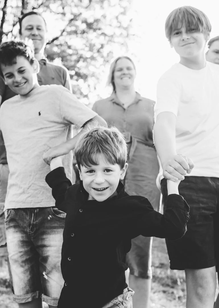 outdoor-family-photoshoot-jodie-wilson-photography-saffron-walden-essex-cambridge-15.jpg