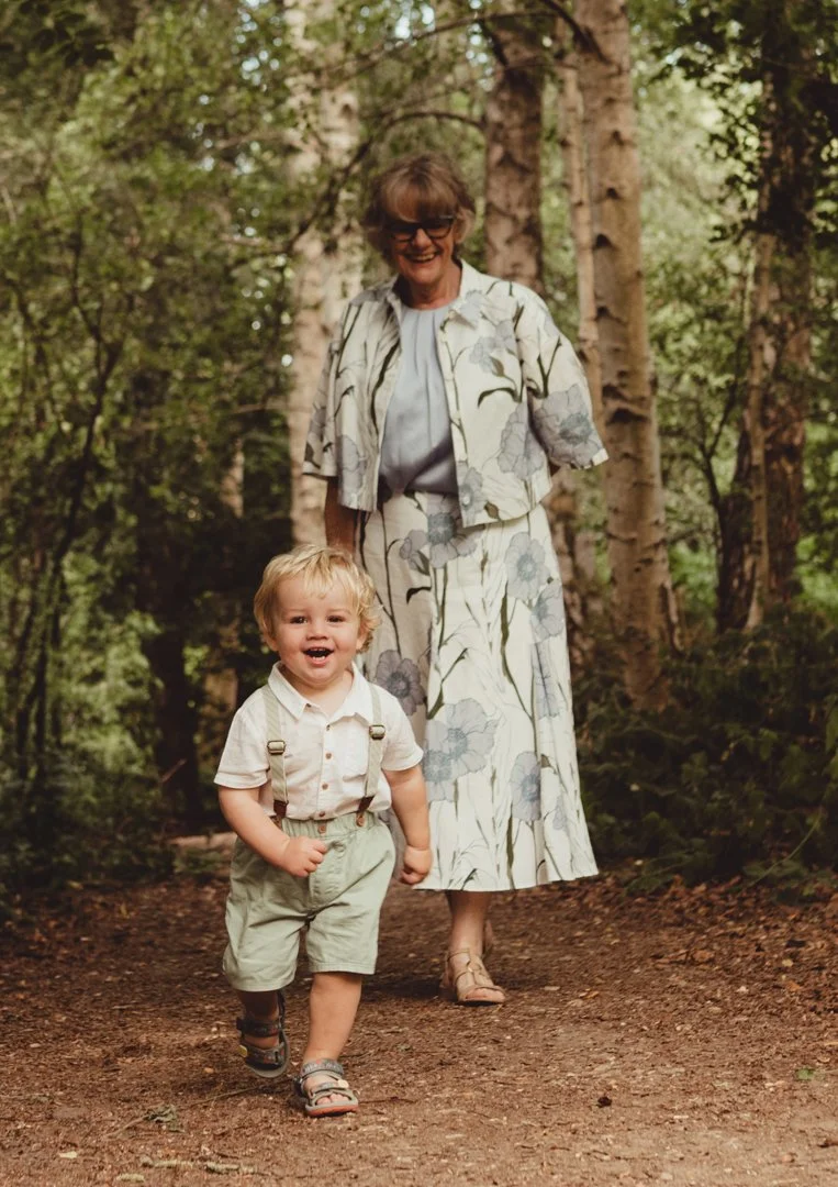outdoor-family-photoshoot-jodie-wilson-photography-saffron-walden-essex-cambridge-23.jpg