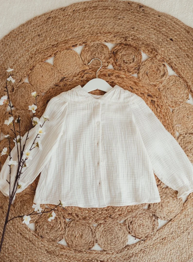 Cream blouse 3-4yrs