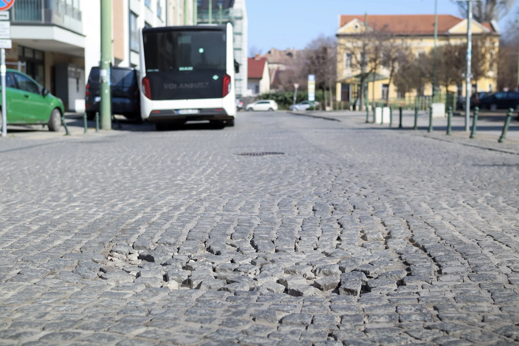 Road reconstruction to close square in front of Szeged’s main railway station