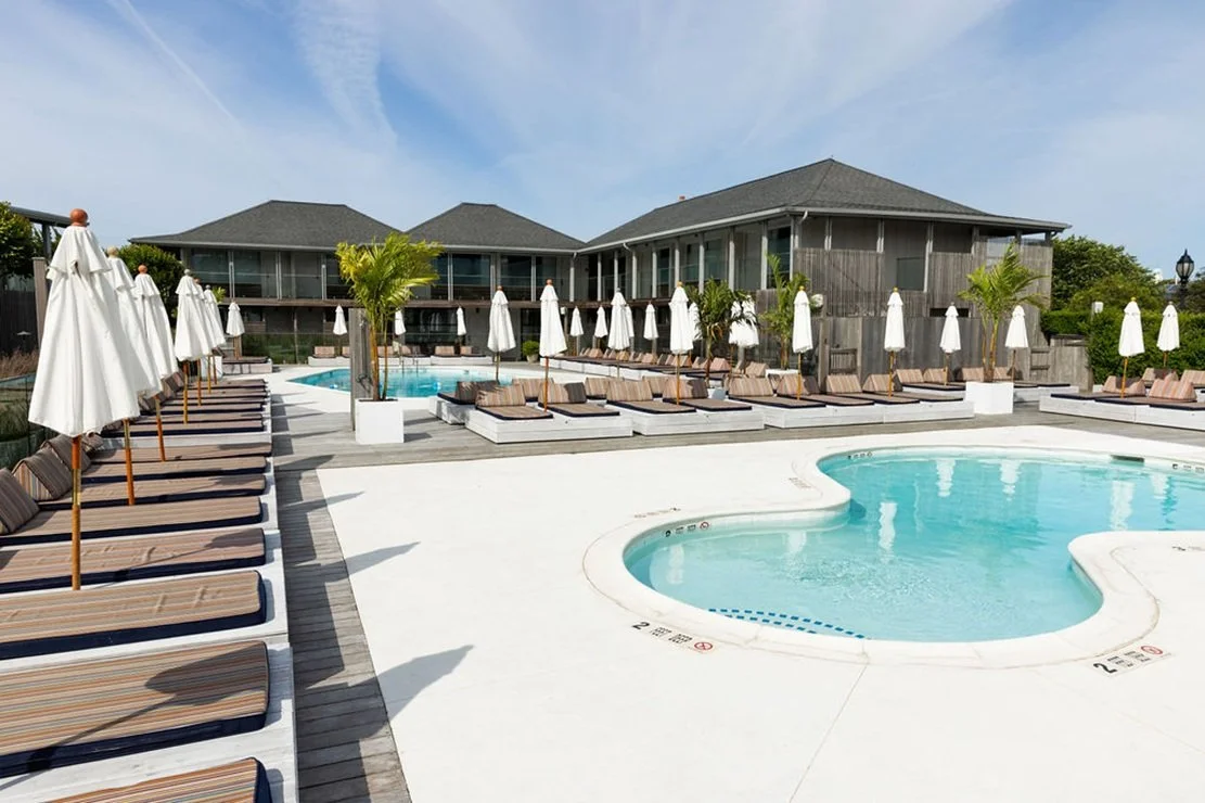 King Suite: Whitewater Garden