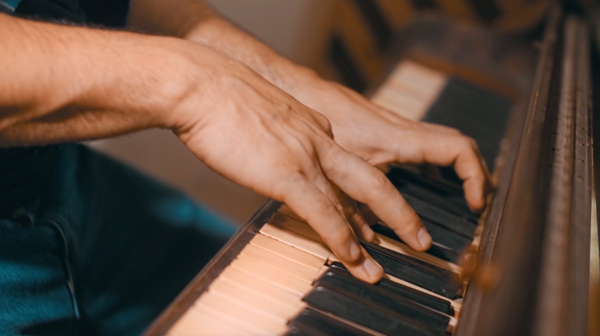Piano Hands.png