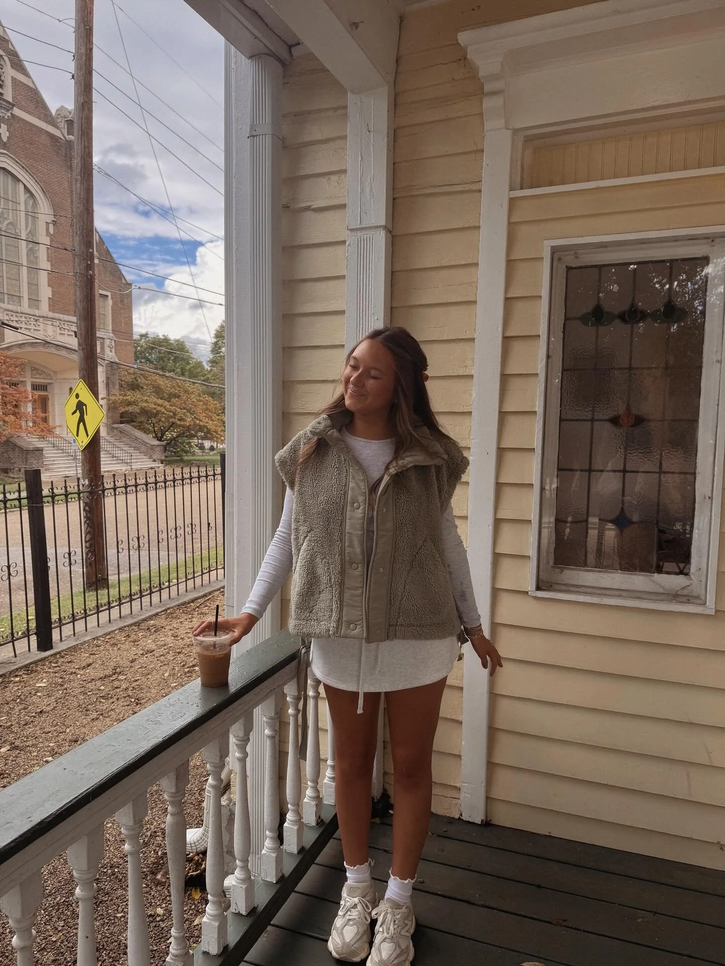 catch me in a vest all fall long 🌾🏡🍁 our &ldquo;scottie sherpa vest&rdquo; in olive! low stock!