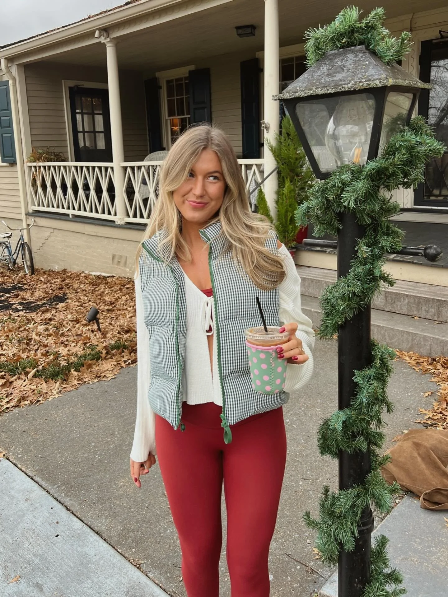 dear santa, please bring me revenge this year! 🎅🏻🍸 

specifically everything from tonight&rsquo;s drop!THANKS!!!!🥹