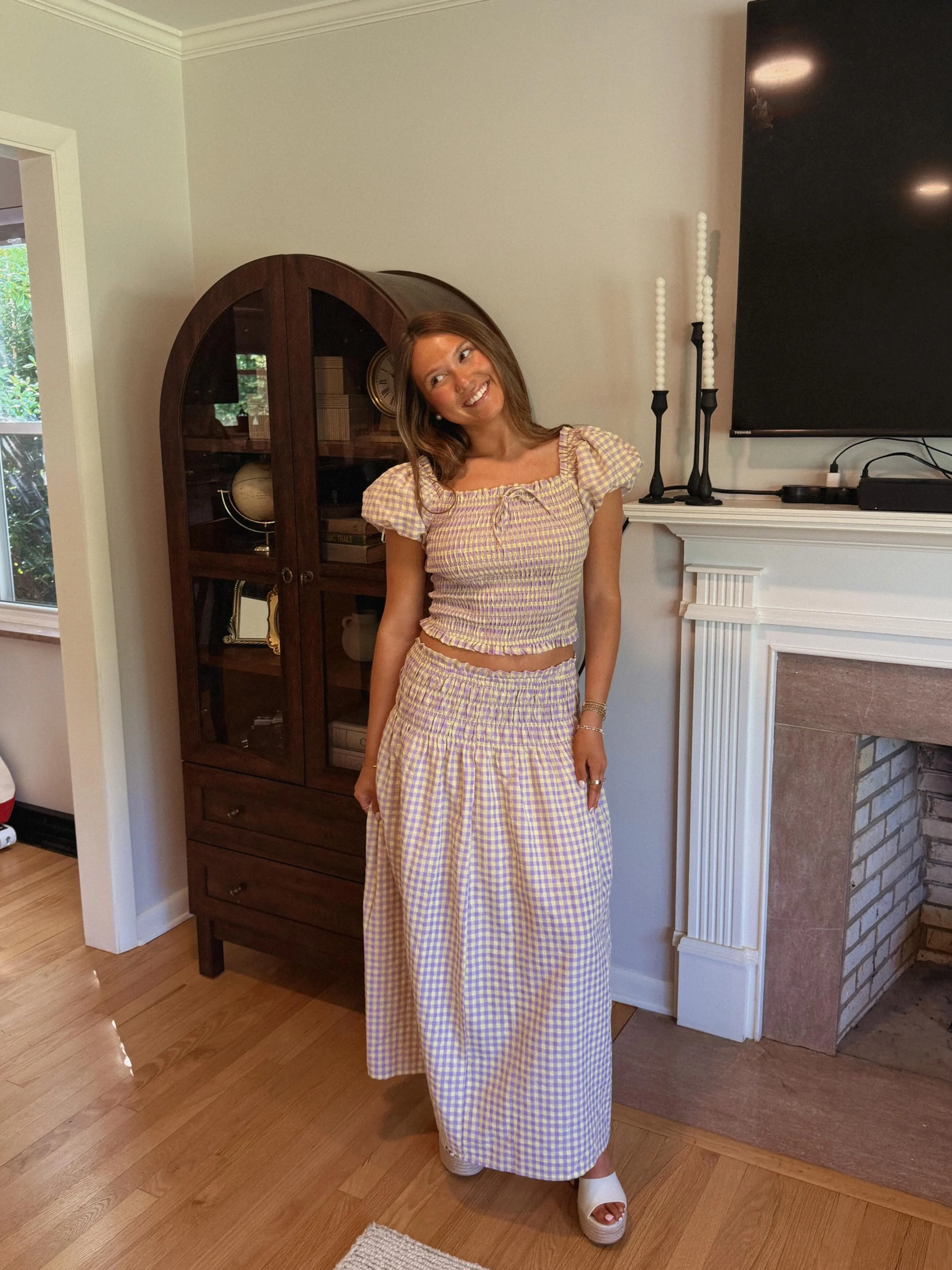 we love a good set around here 💐💐💐 meet our &ldquo;fields set&rdquo; dropping at 7:30 pm est!