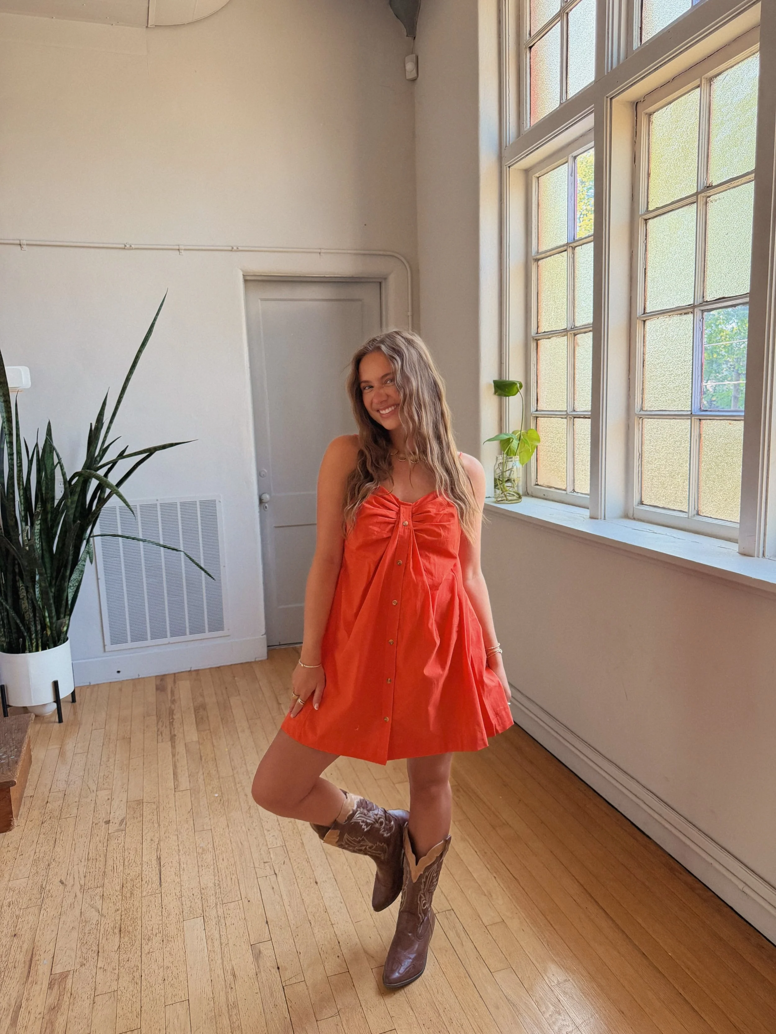 this outfit and a country concert 🤠 new arrivals dropping tomorrow at 7:30 pm est!