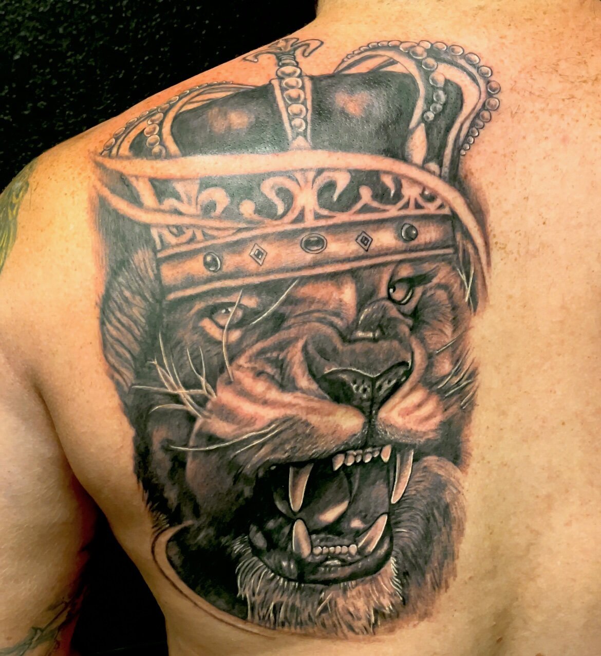 Jay Hernandez Tattoos
