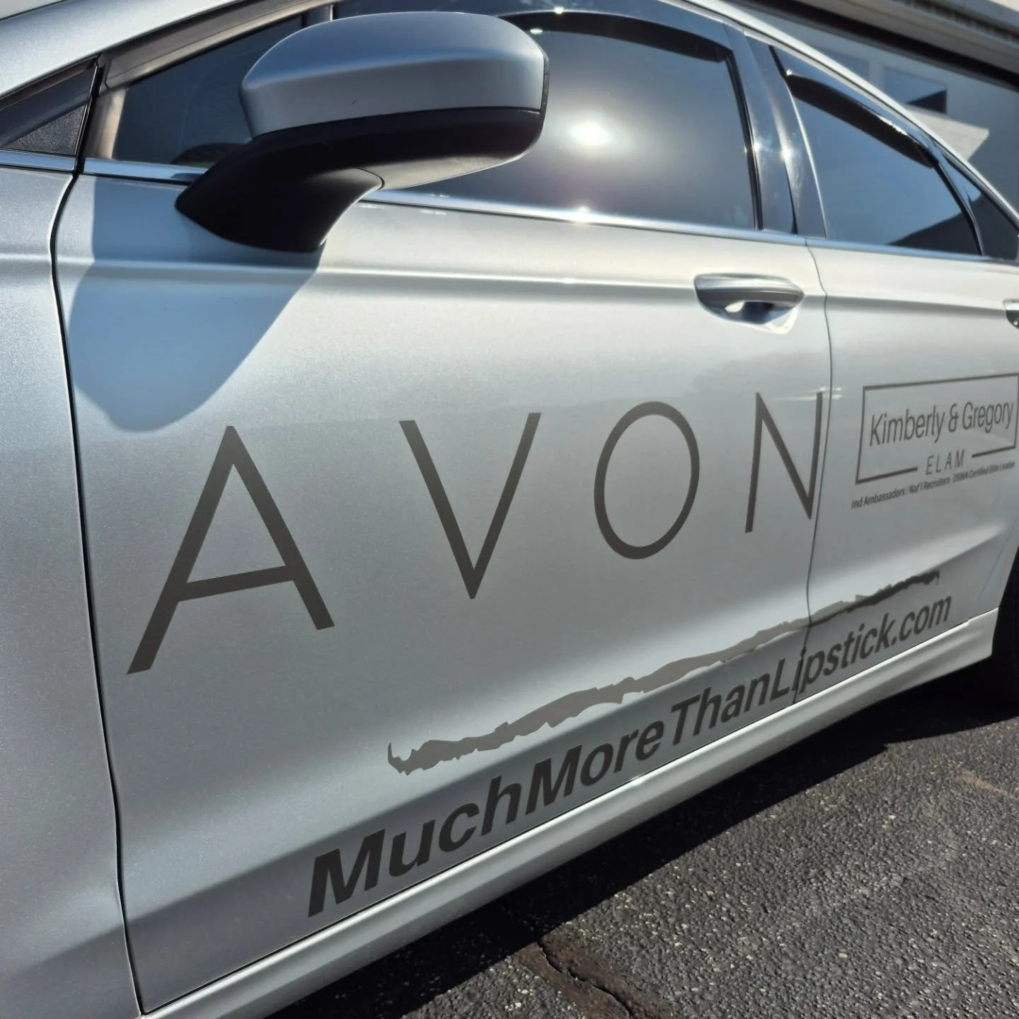 Avon Fusion Low Key...
&bull;
&bull;
&bull;
#carwrap #paintisdead #wewrap #cargraphics #vinylwrap #commercialwraps #avon #fordfusion #makeup