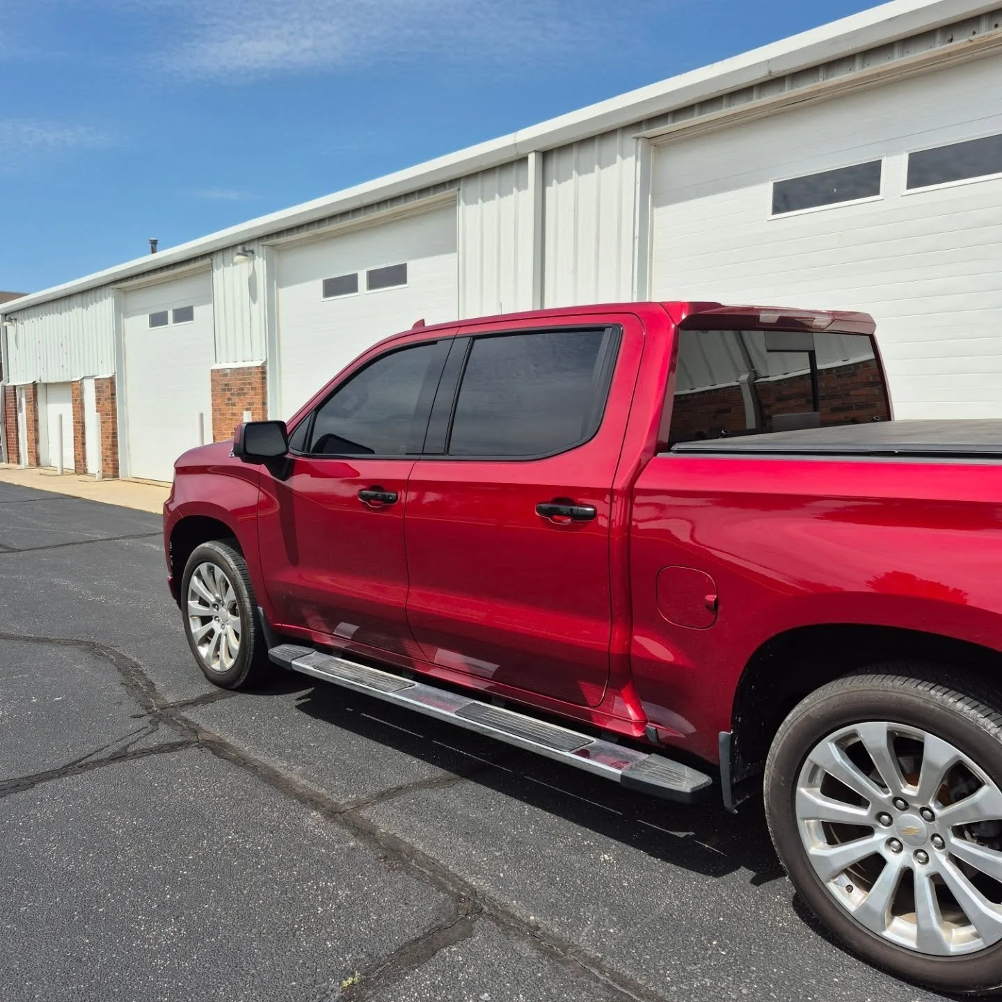 High Country Chrome Delete...
Avery Vinyl 
&bull;
&bull;
&bull;
#carwrap #paintisdead #wewrap #cargraphics #vinylwrap #truck #highcountry #chromedelete #blackout #black