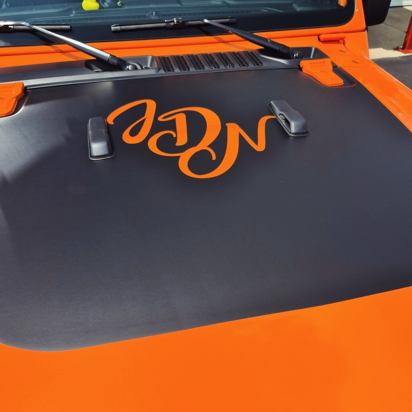 Custom Jeep Hood Wrap...
&bull;
&bull;
&bull;
#wewrap #jeep #boss #hoodwrap