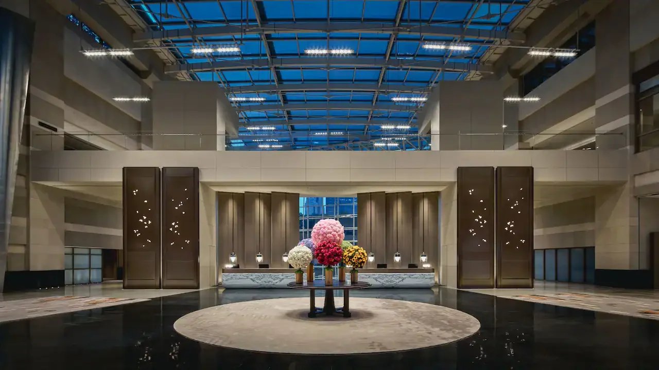 SHANG-P0159-Lobby-Night-View.16x9.webp