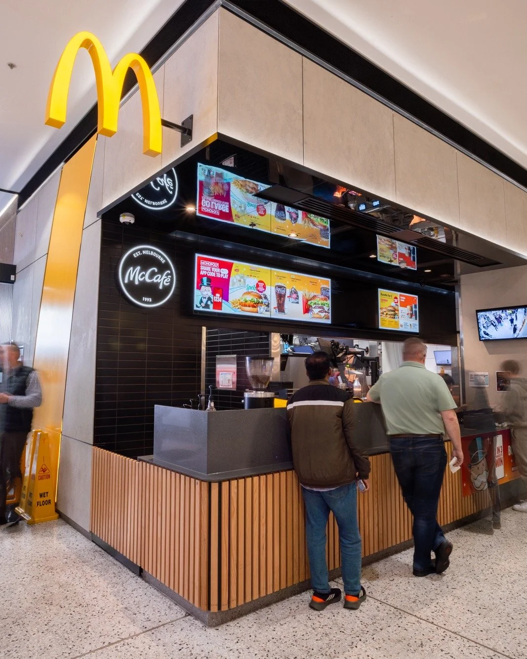 Grab a familiar favourite at McDonald&rsquo;s. 

Quick snack, a coffee break, or a full meal, it&rsquo;s an easy stop any time of day 🍟

#CBD #citycross #adelaide #maccas