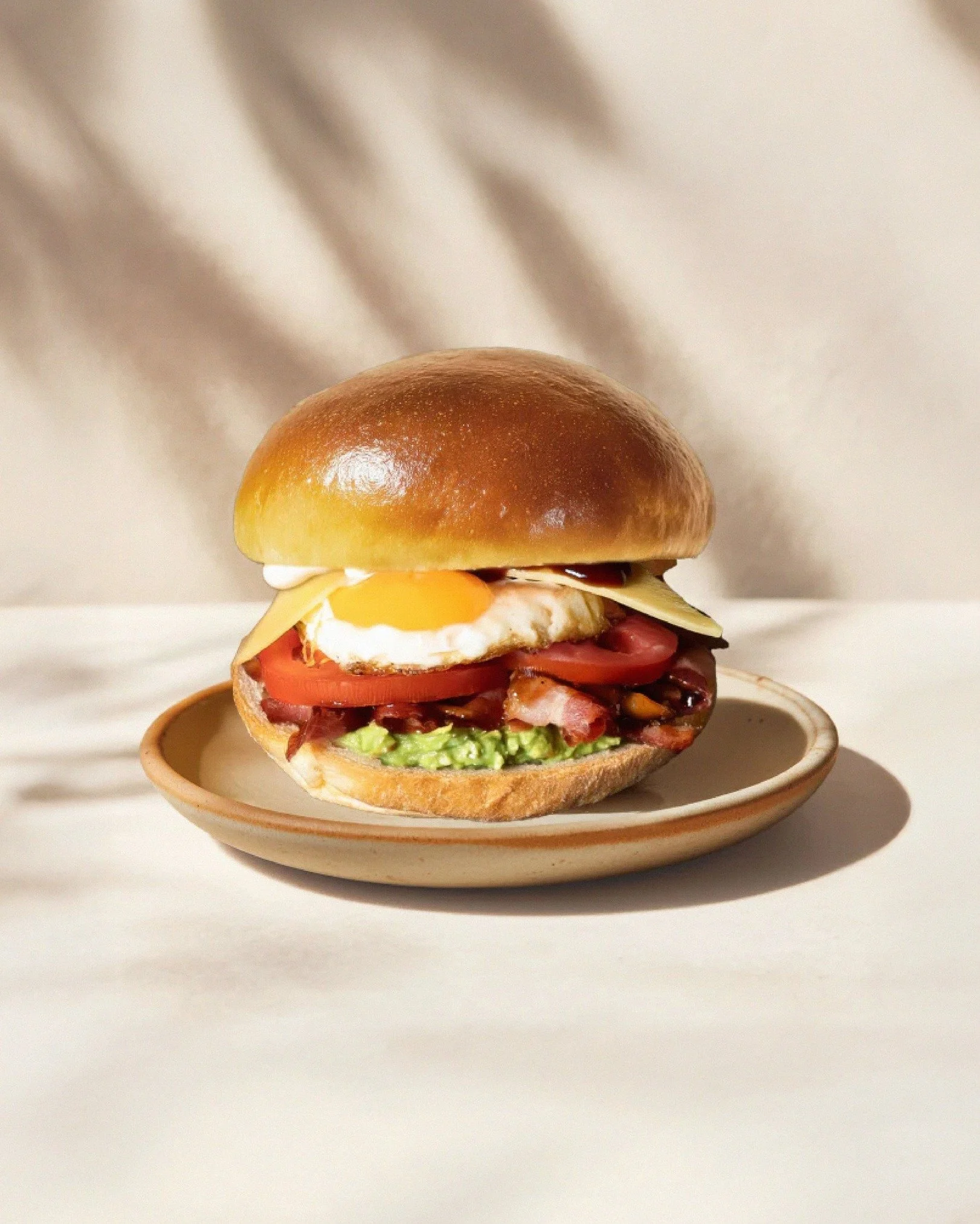 Start your morning right with the @soulorigin Gourmet Brekkie Bun 🍔

Packed with hearty breakfast favourites in every bite, it&rsquo;s the perfect grab-and-go option to fuel your day.

#citycross #CBD #onestopshop #soulorigin