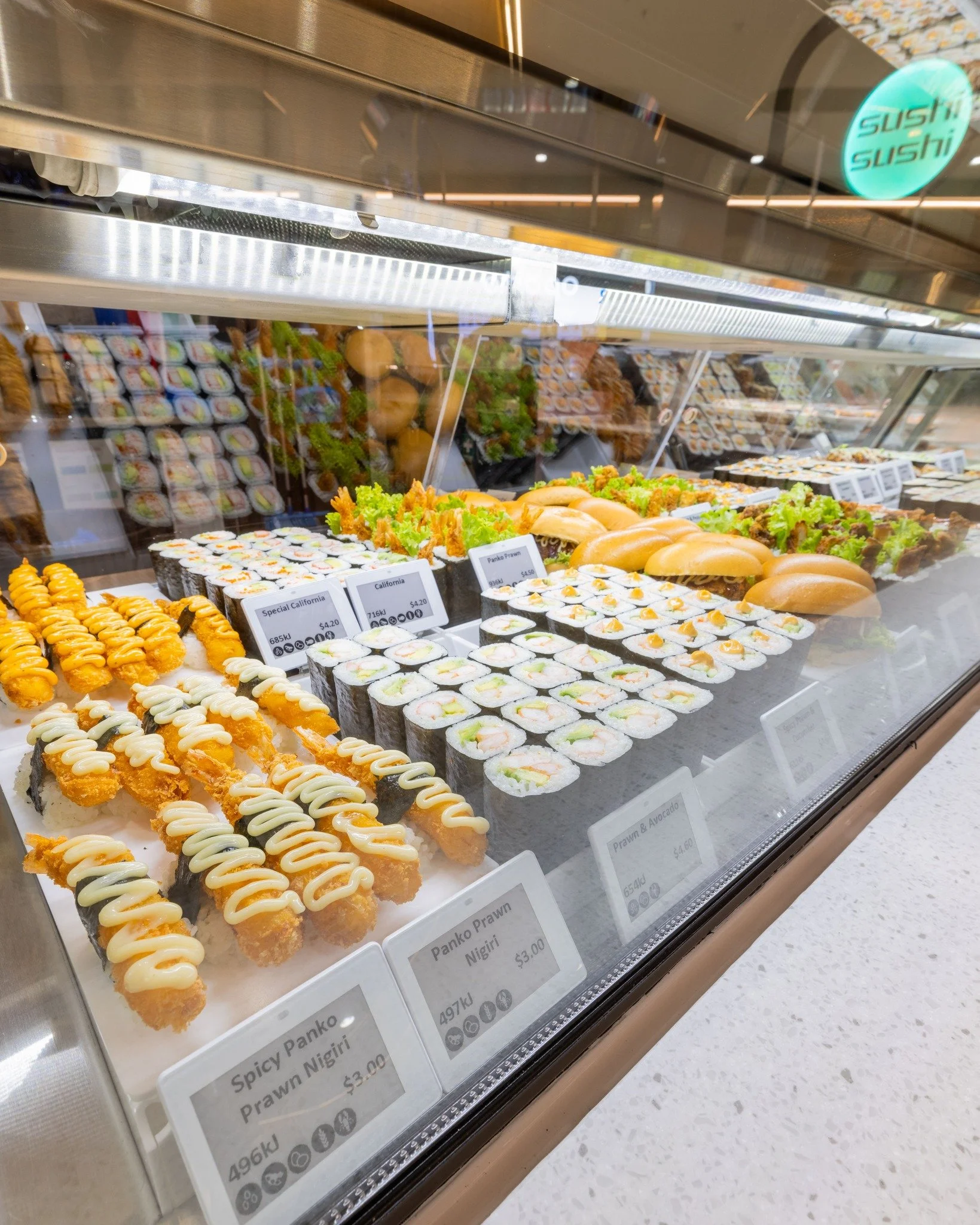 Spoilt for choice 🍣

Sushi Sushi at City Cross has the cabinet stocked with all your favourites, ready for lunch on the go.

#citycross #CBD #onestopshop #sushisushi