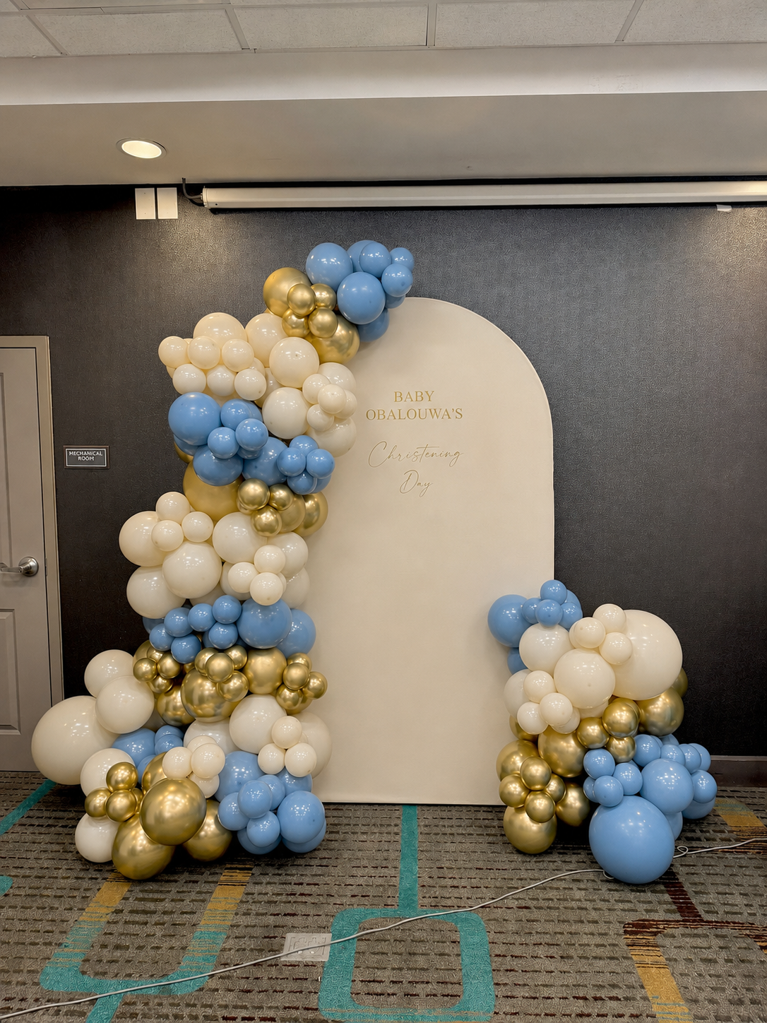 Arch 7.2ft & Custom Vinyl Inscription