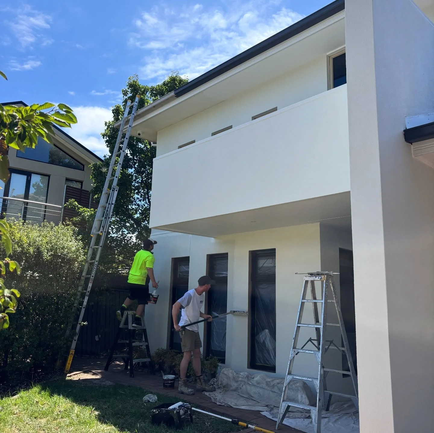 Before &amp; After pics at a recently completed exterior in Sanctuary Lakes. Massive difference on this one. Hard to believe it&rsquo;s the same house. Definitely went through plenty of paint drums here. 👨&zwj;🎨🎨