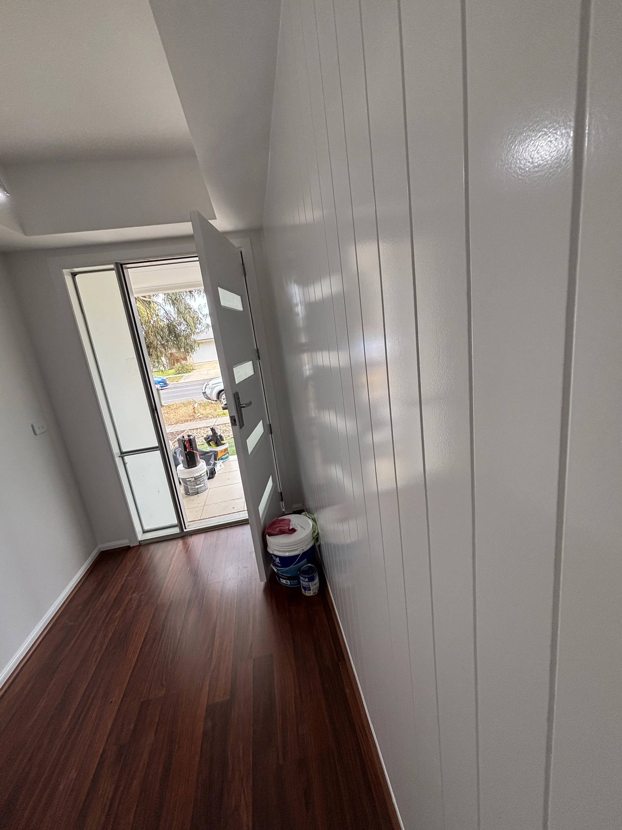 Full Home Repaint &amp; Renovation in Armstrong Creek: Complete Colour Transformation