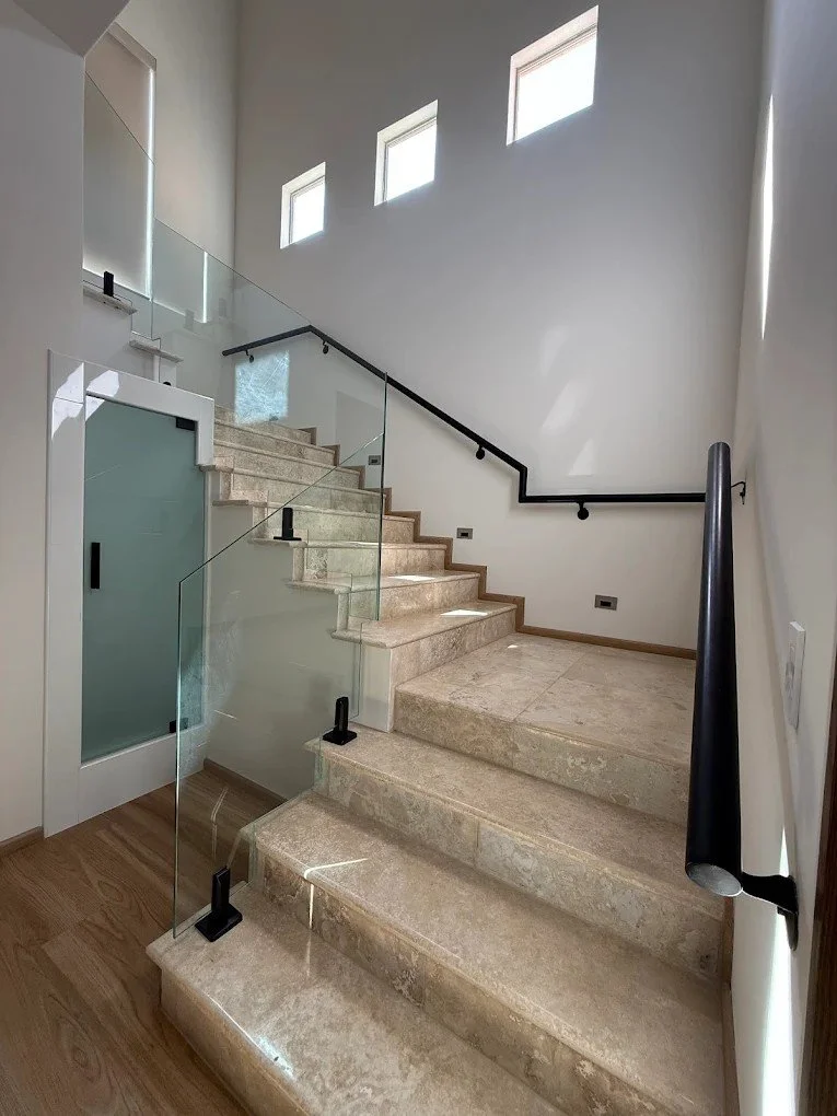 Custom frameless stair glass handrails design install by Proline Glass And Mirror in San Antonio, Texas.