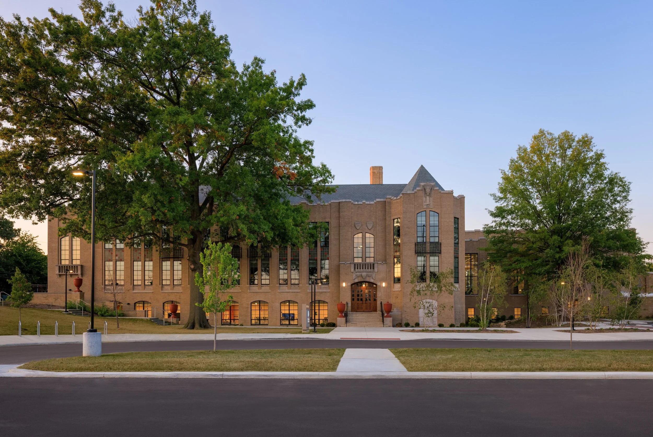 Metro Exterior-042.jpg