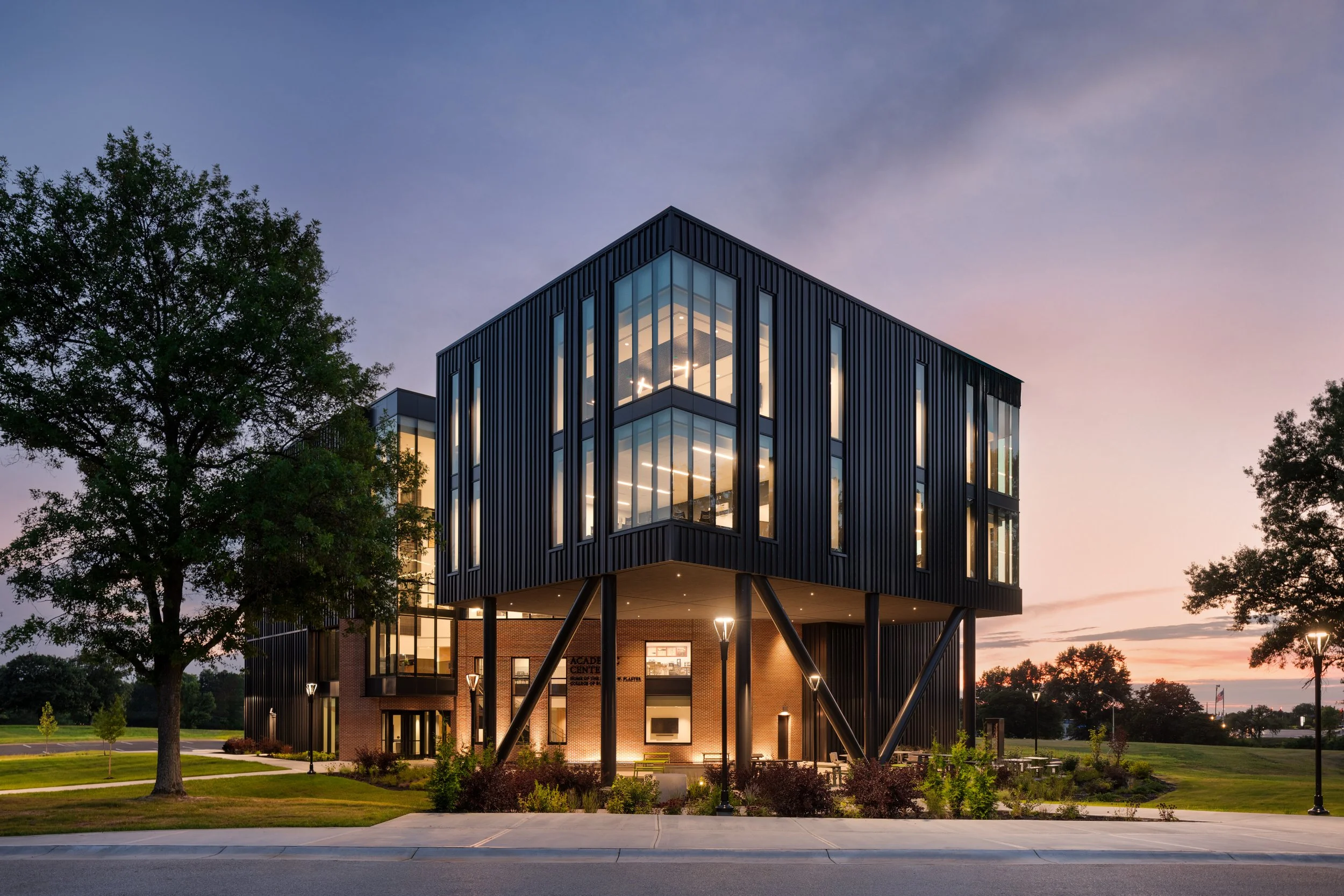 TMU Exterior-024.jpg