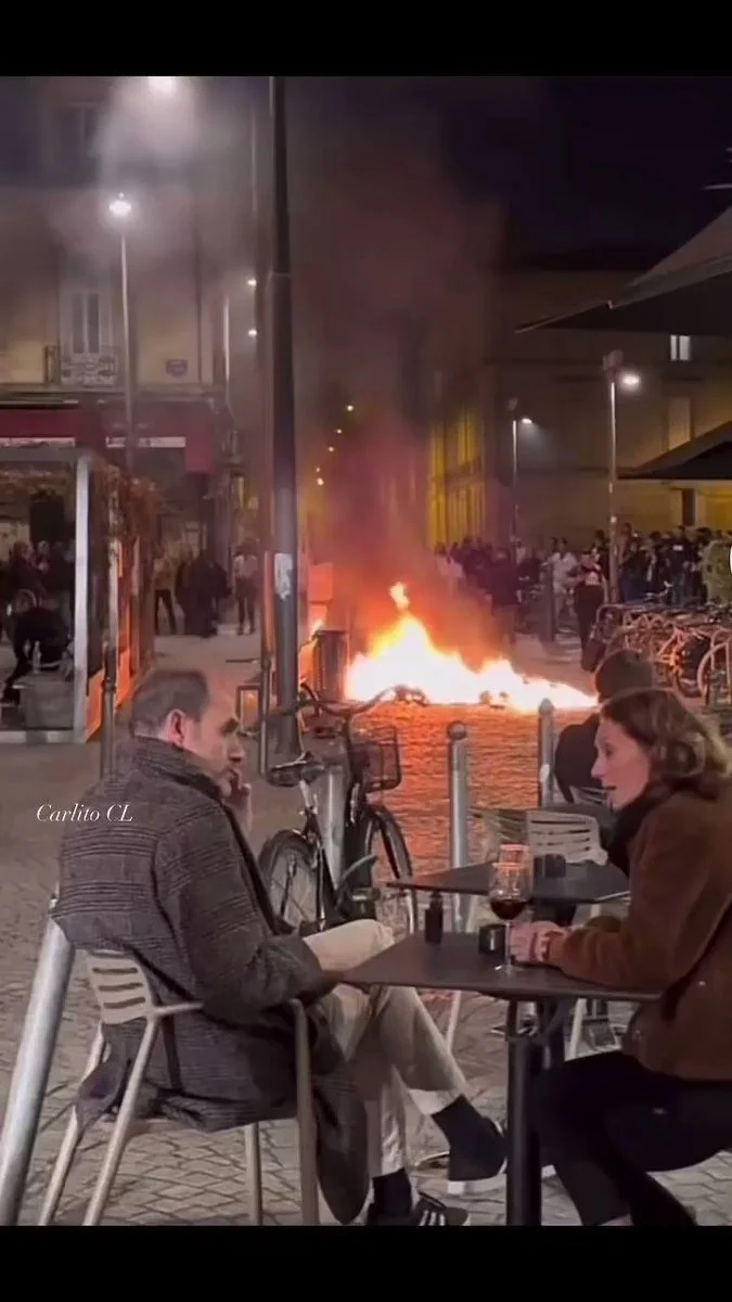 How Do The French Moderate?