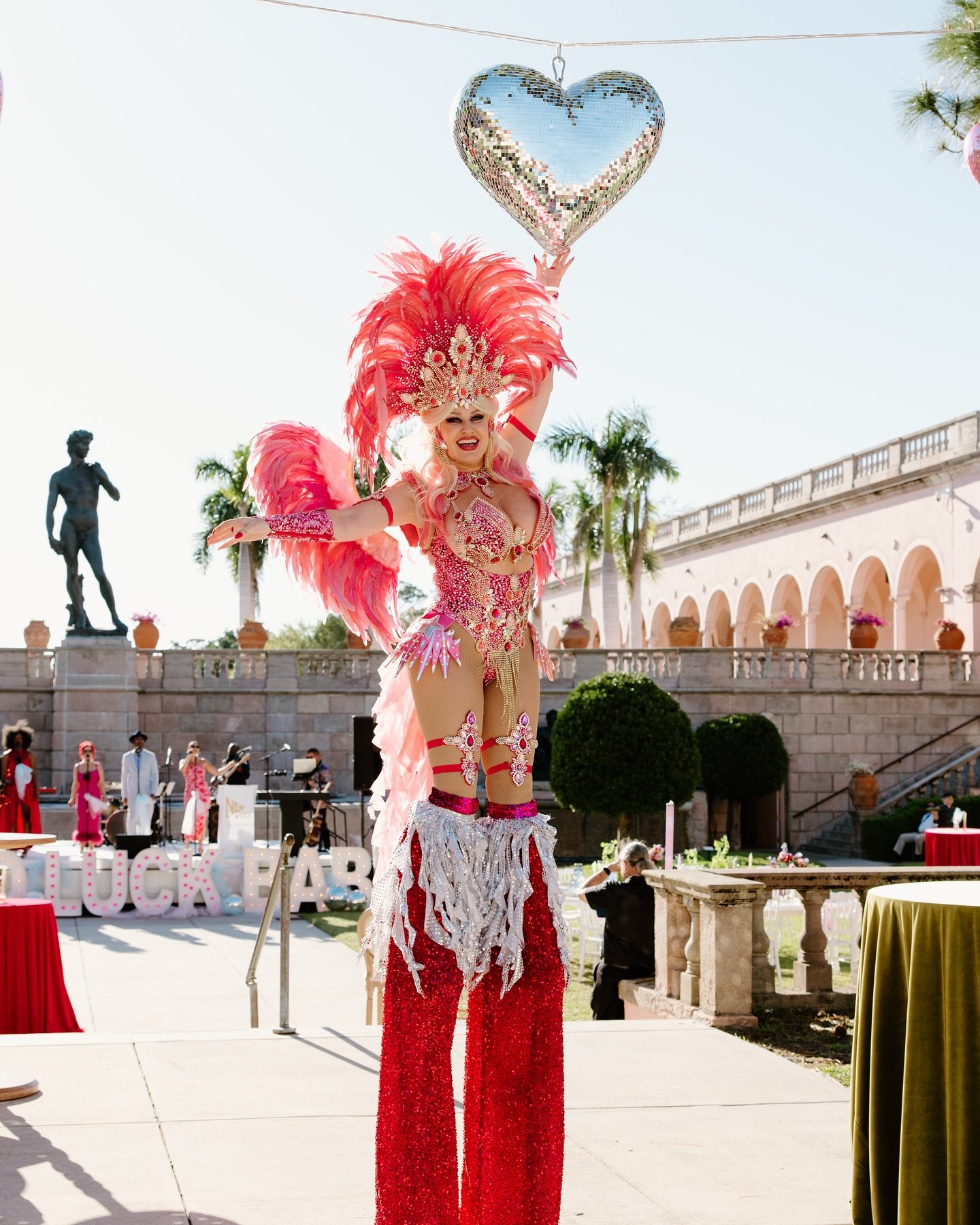 @wildermindevents grabbed the reins and rode the Pink Pony all the way to @theringling 📷 @gracetorresphoto 

PLANNING &amp; DESIGN

Wilder Mind Events | @wildermindevents 

VENUE

The Ringling | @theringling 

HOST 

Suncoast Wedding &amp; Event Lea