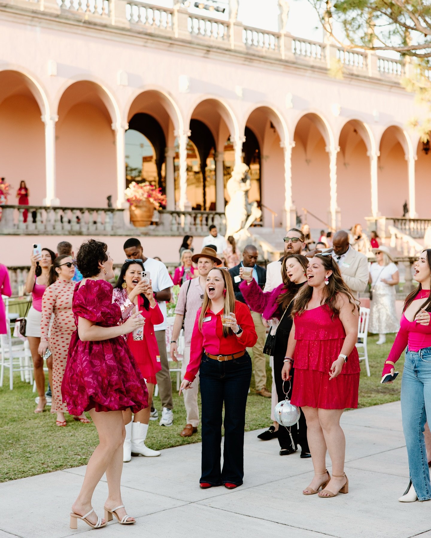 Our members are all-stars ✨ Showcasing their incredible talents each month and building a community that we think is pretty&hellip;swell.

 📷 @gracetorresphoto 

PLANNING &amp; DESIGN

Wilder Mind Events | @wildermindevents 

VENUE

The Ringling | @