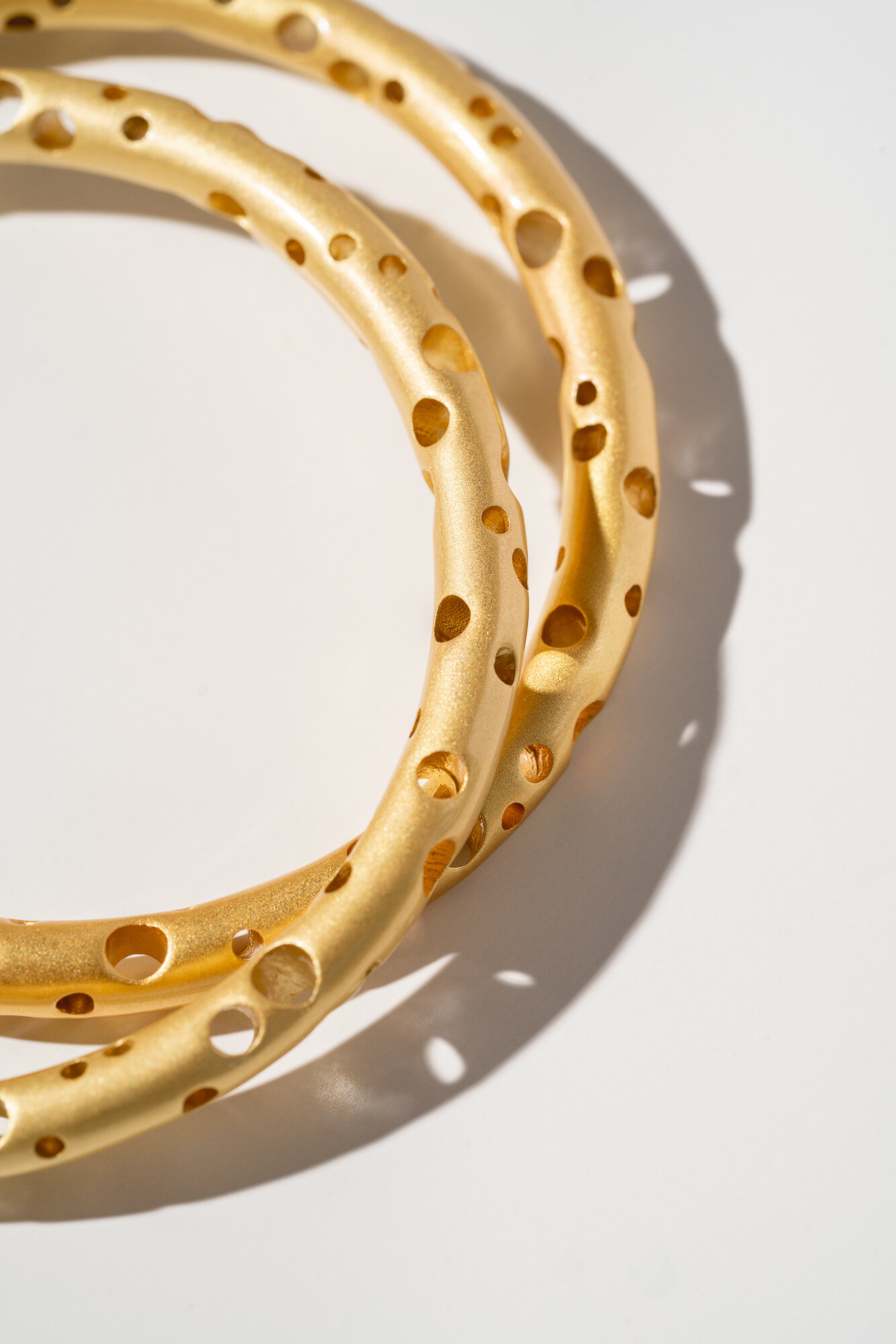 Whole Earrings in Yellow Gold