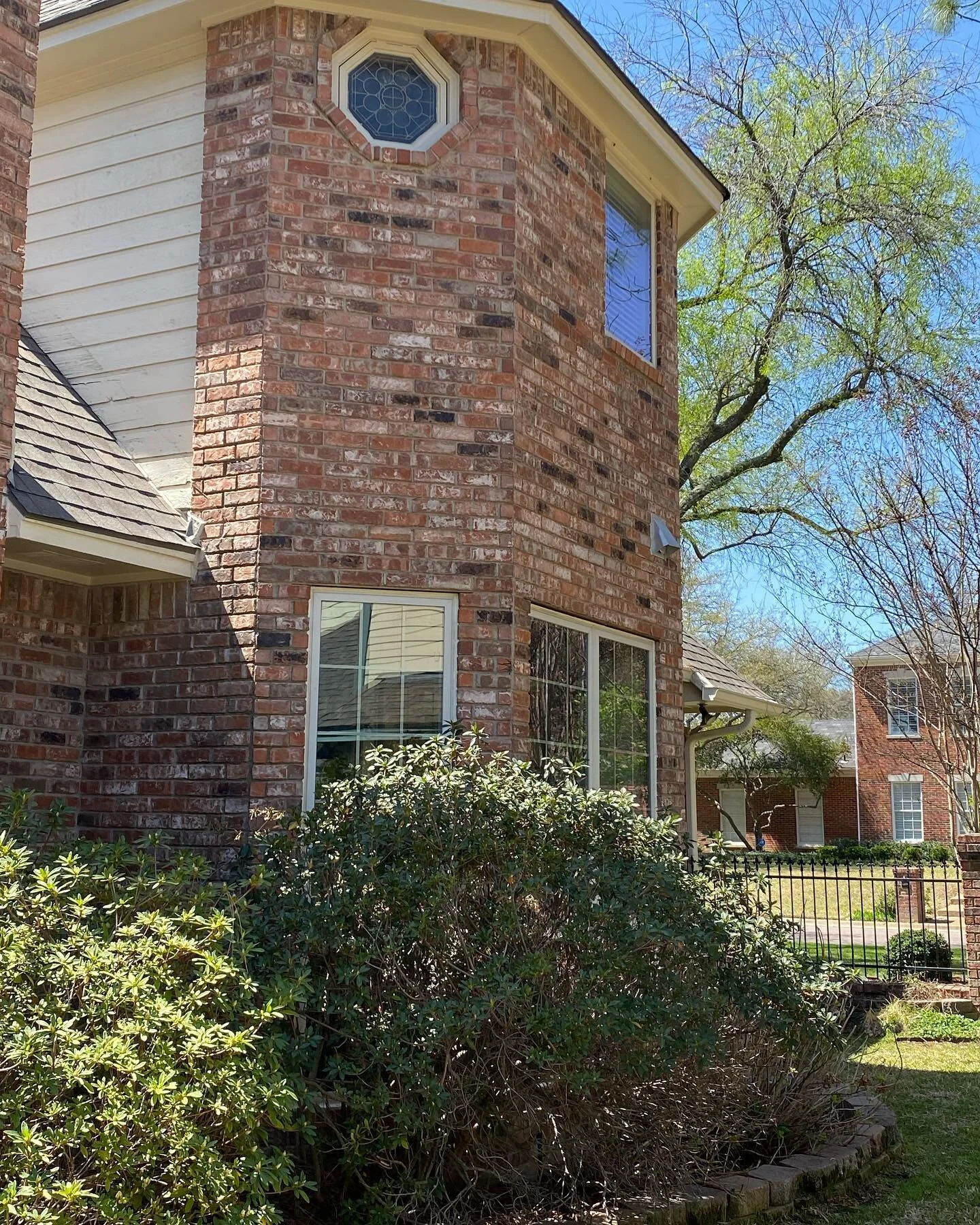 Saturday Caulkjng in Colleyville , Tx Window Perimeters &amp; Roof flashing . Spectrum 2 Precast  and Stone  sausages .
