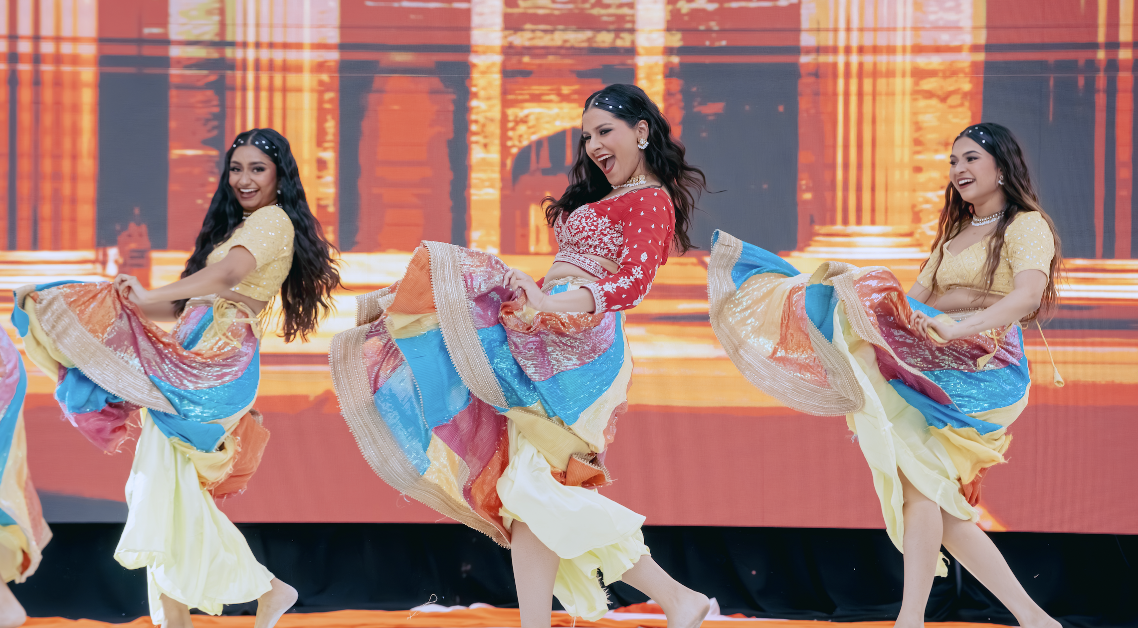 Bollywood Dance Class BRDRLESS