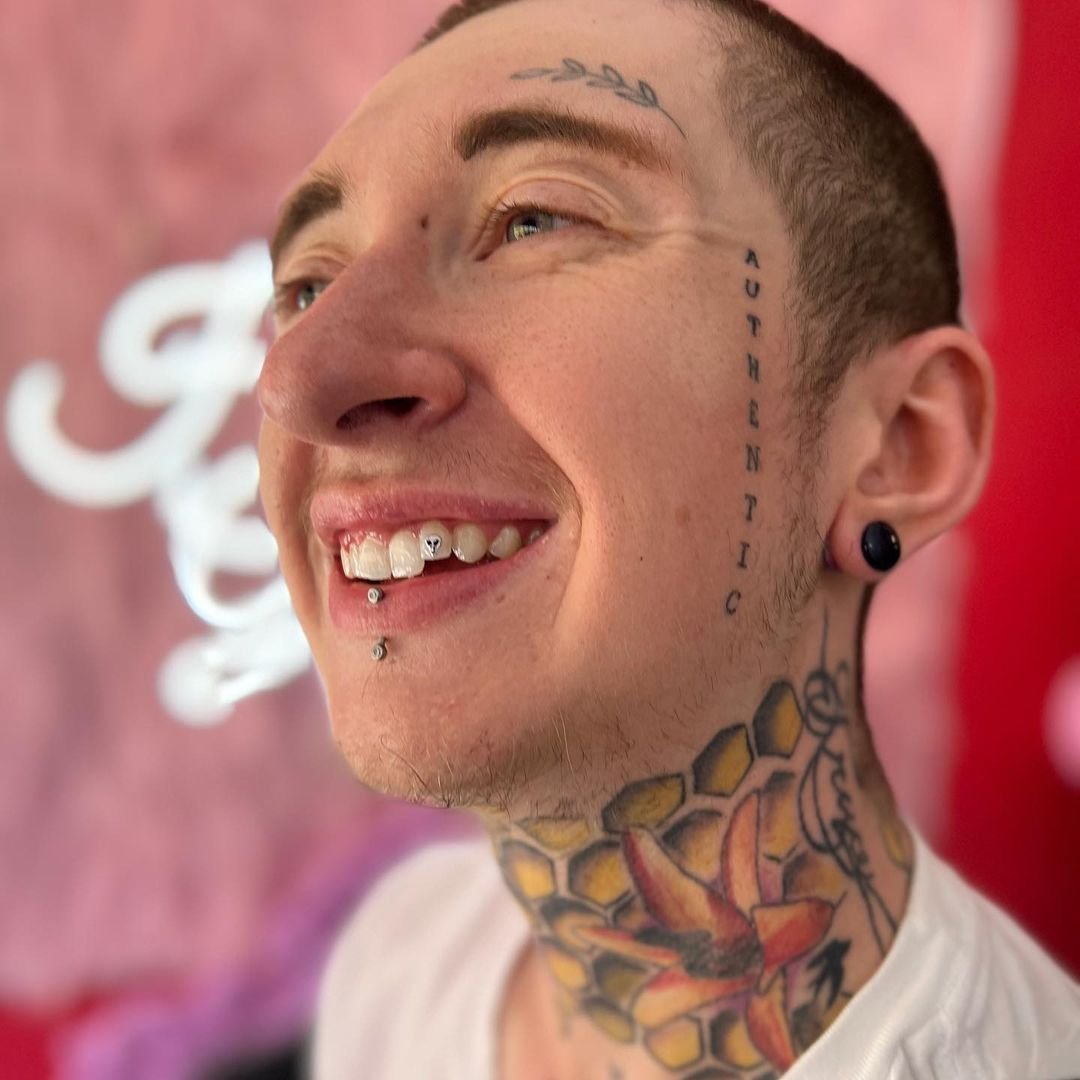 Tooth Gems in NYC — NYC Walk-In Tattoos, Piercings, & Tooth Gems