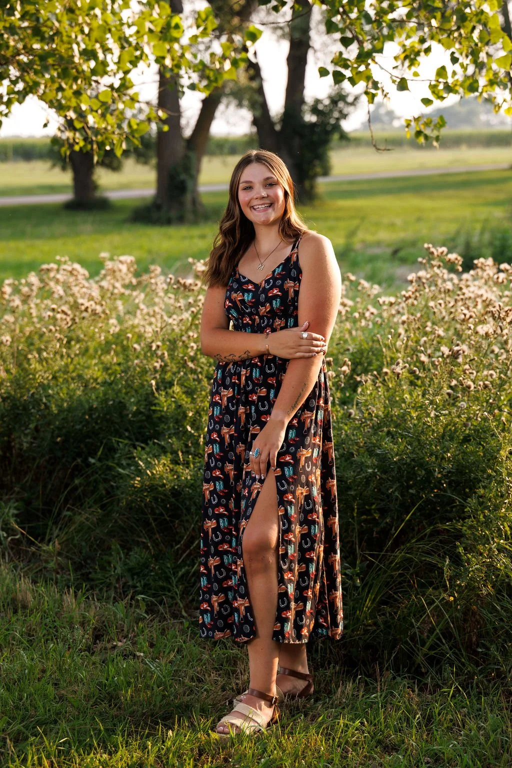 MT HIGHSCHOOL SENIOR GIRL12.jpg