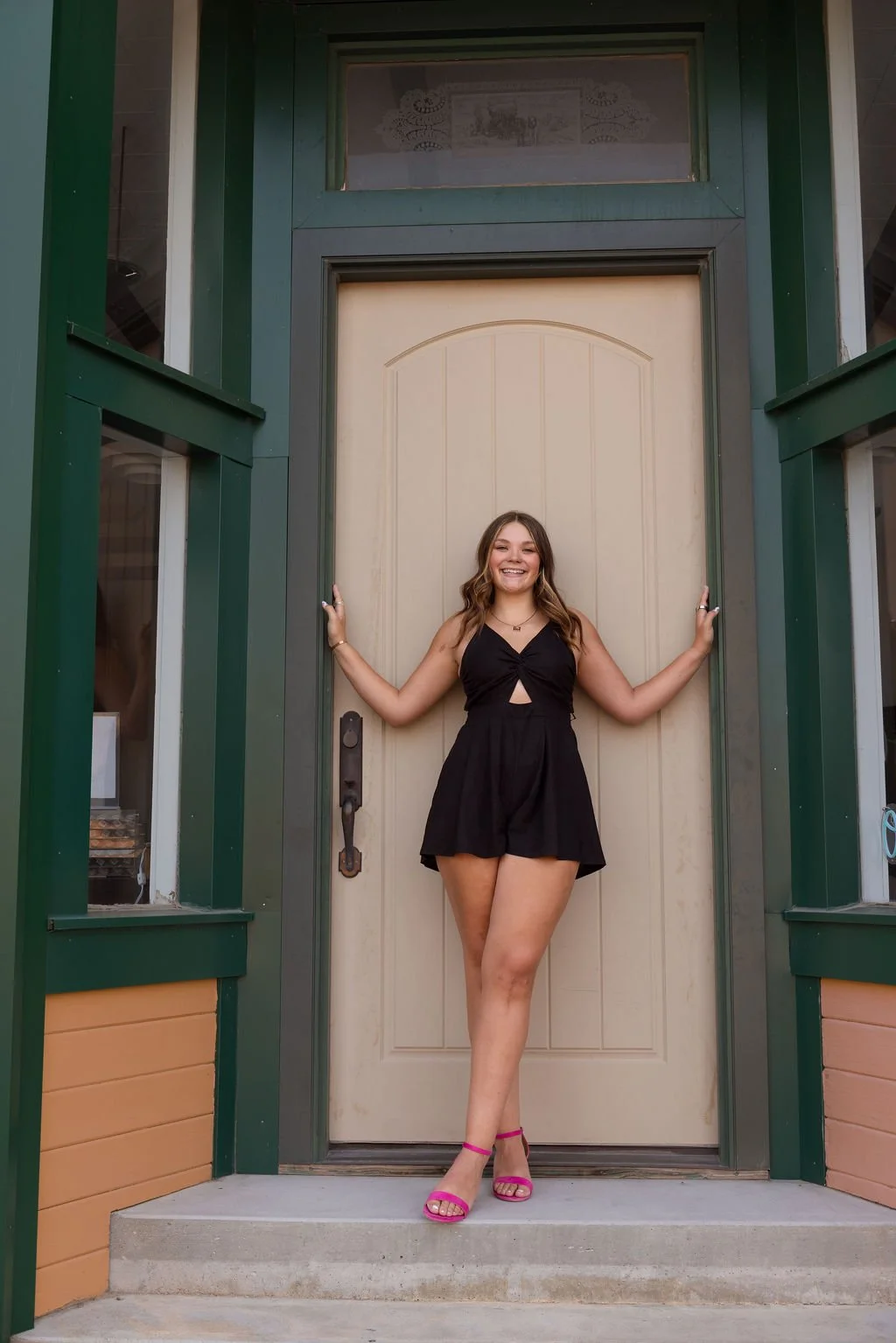 MT HIGHSCHOOL SENIOR GIRL8.jpg