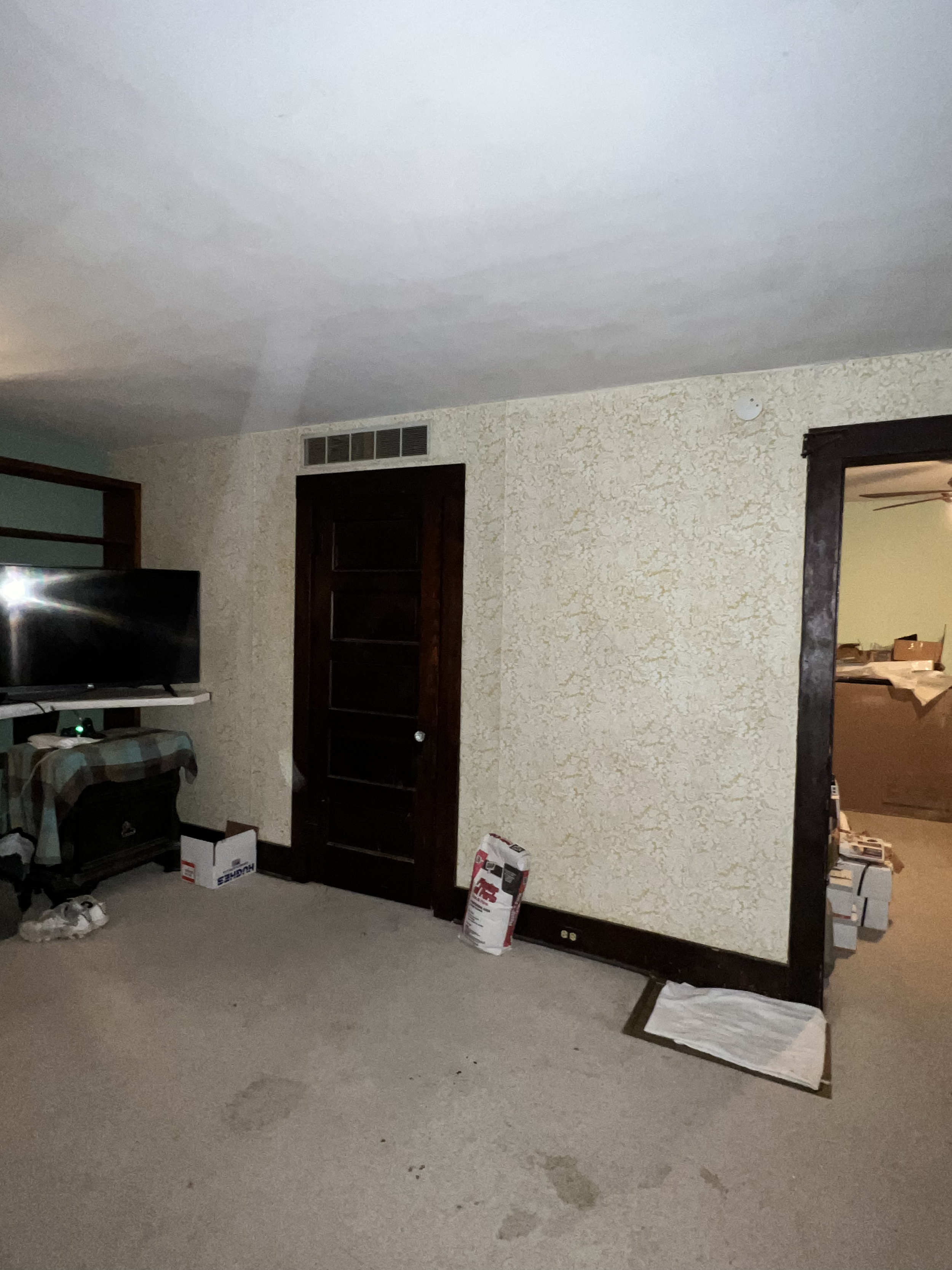 Living room - before picture 