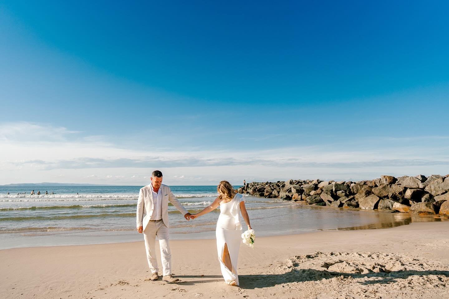 Noosa looking pretty perfect for Jason and Michelle 🥂 @lindy.photography @first_class_functions @pqnoosa_patricia_celebrant @silkhairandmakeup_ @budnakednoosa @noosaboathouseweddings @noosaweddings_
